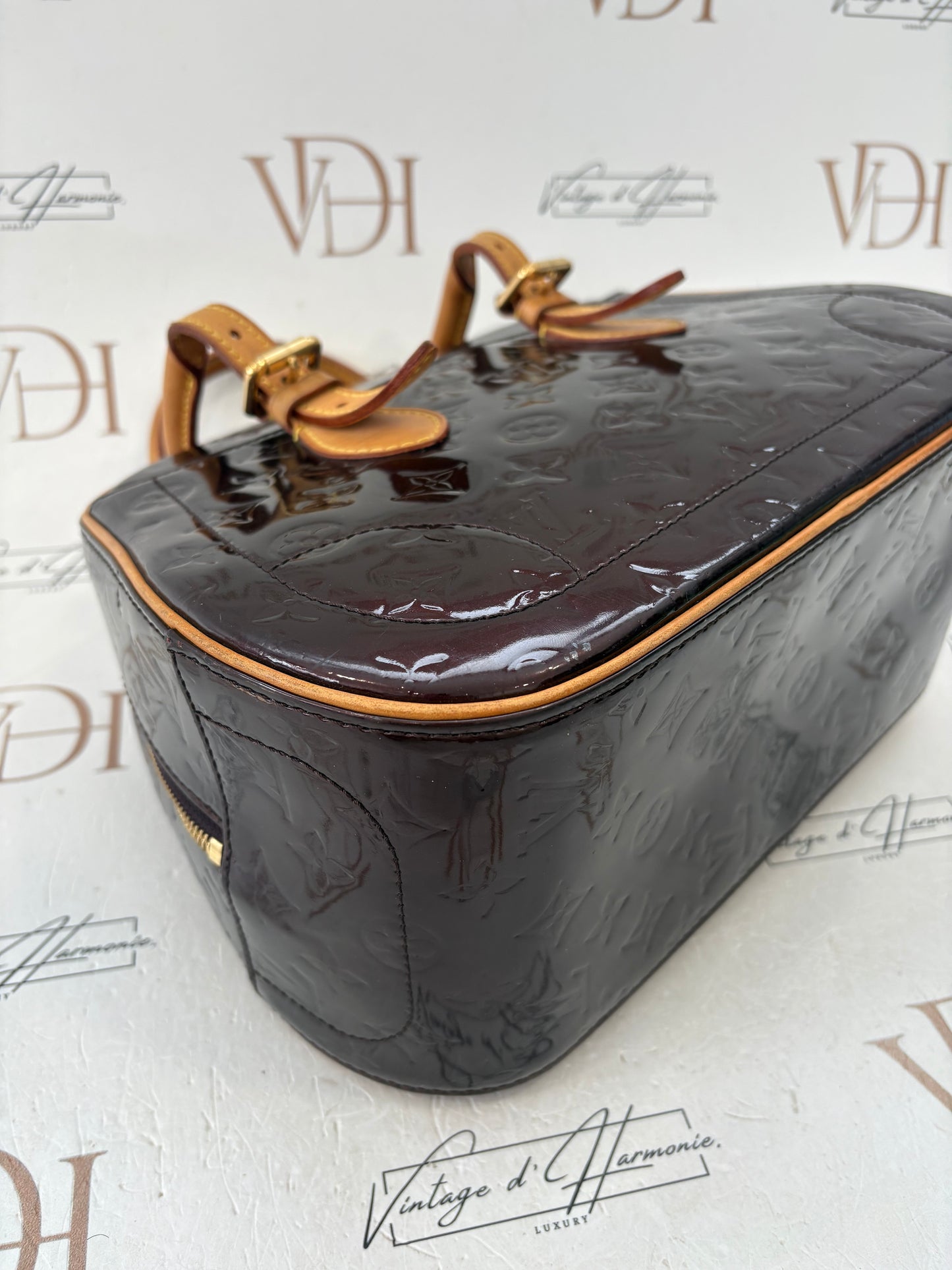 384003 - Louis Vuitton Summit Drive