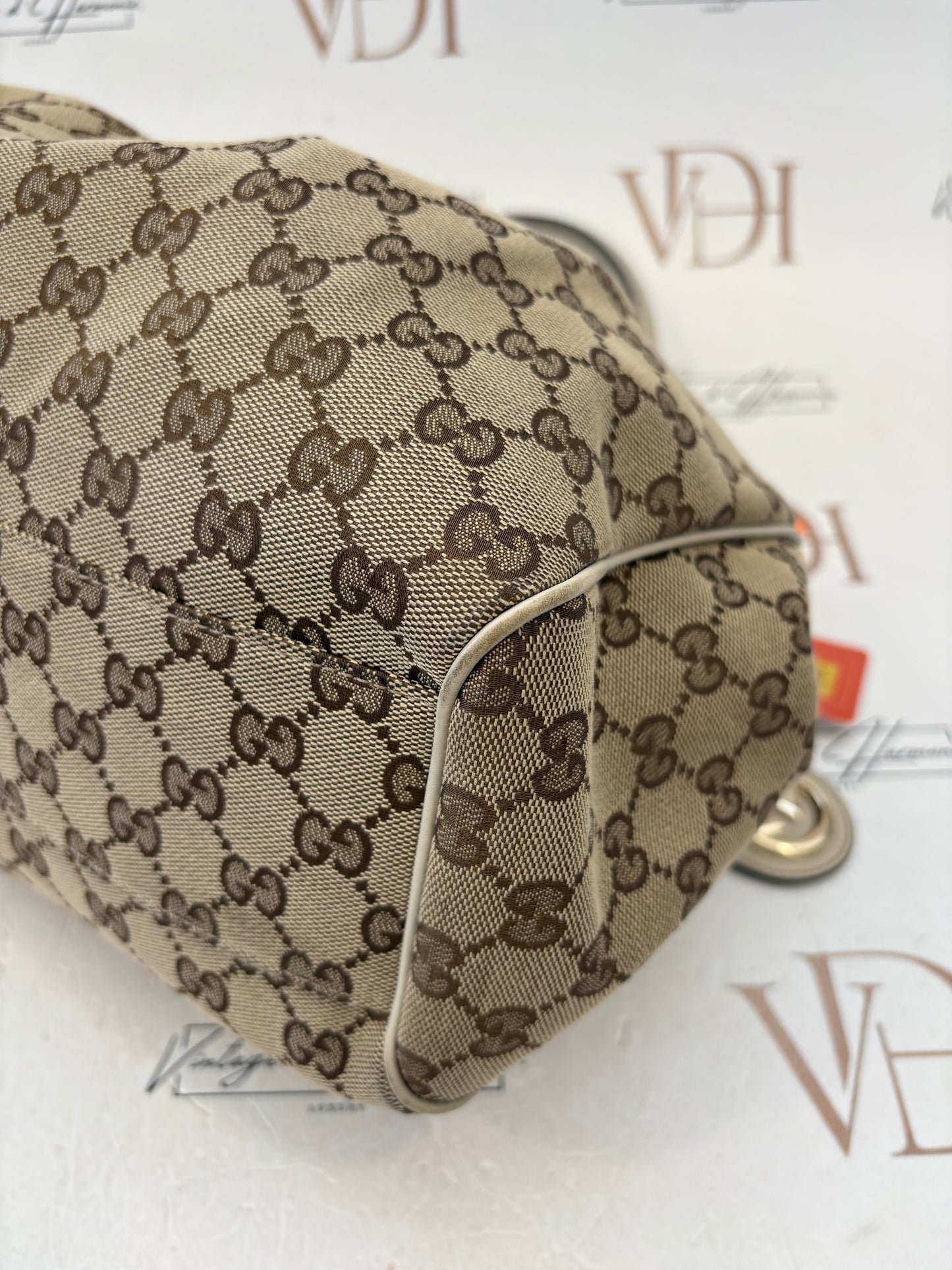 383434 - Gucci Sukey