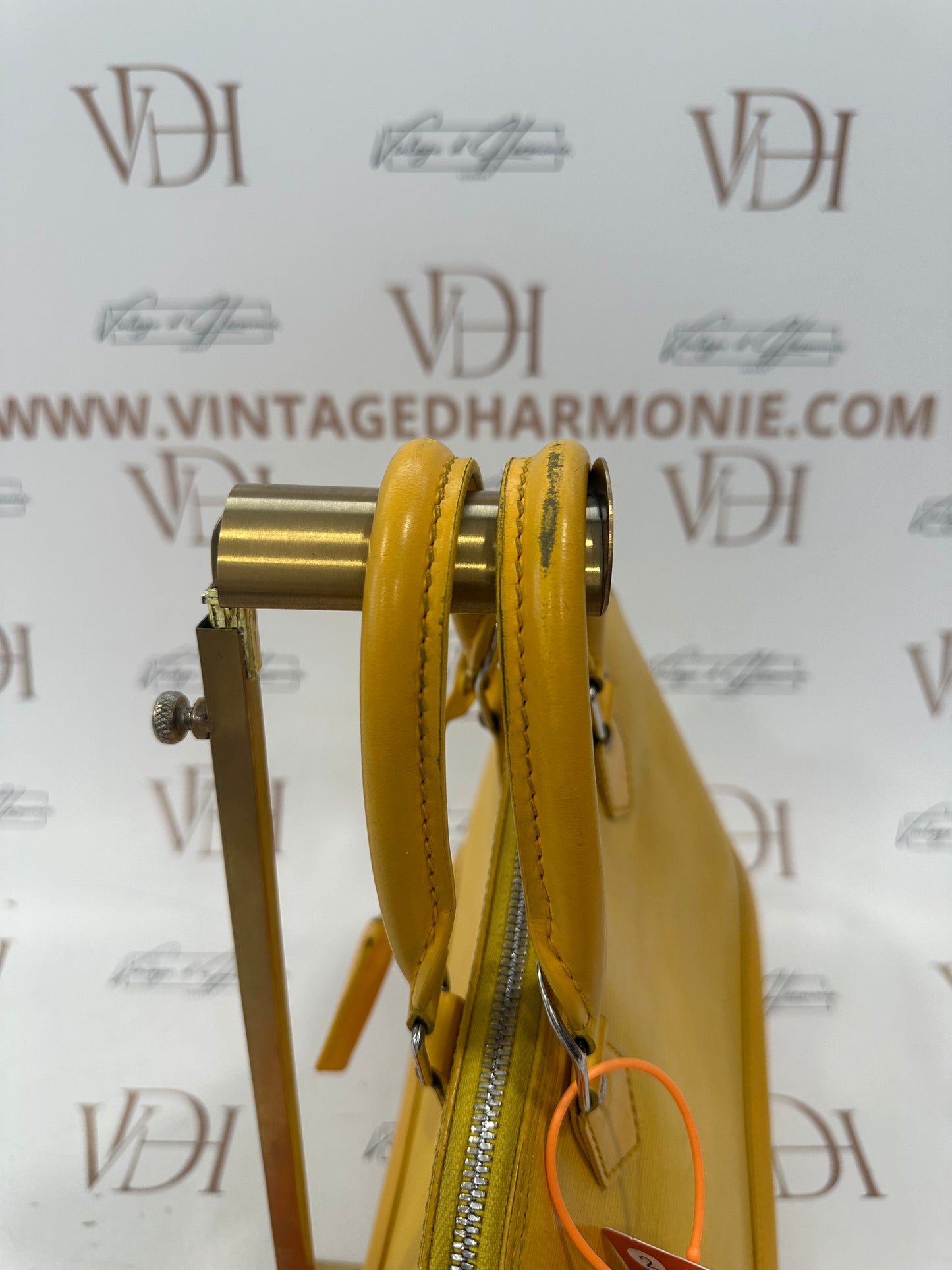 200882 - Louis Vuitton Alma Epi Yellow