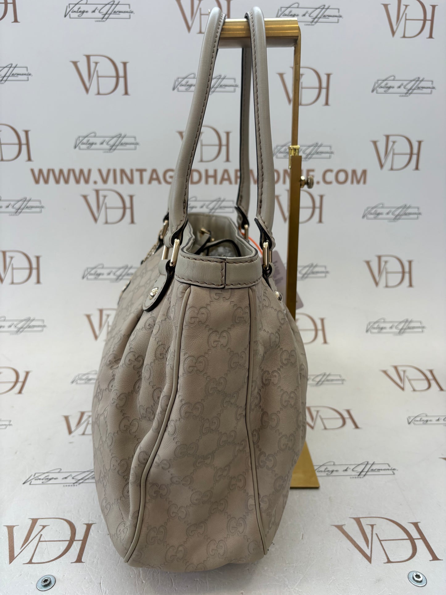 383915 - Gucci Sukey