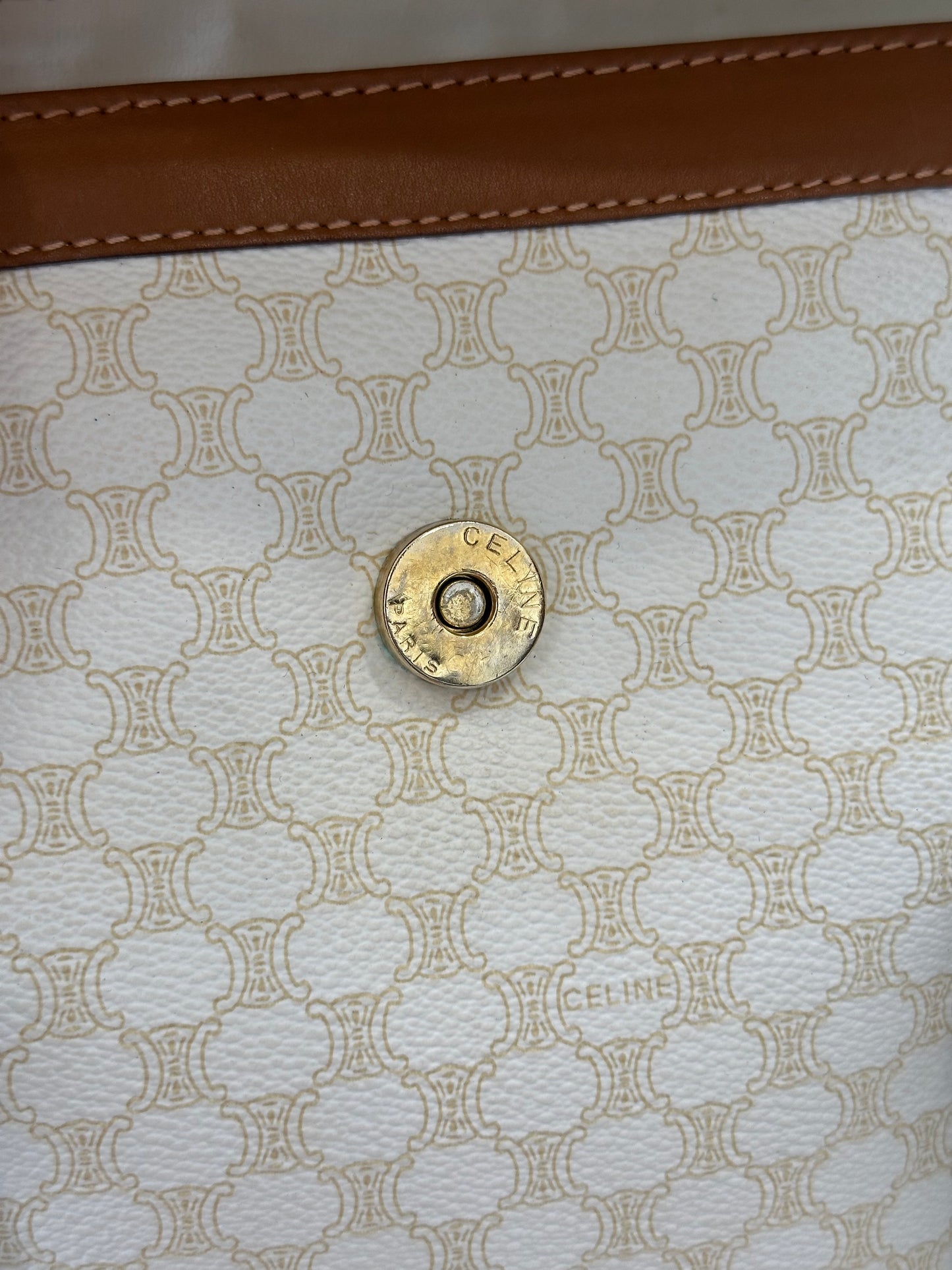 018081 - Céline White PVC