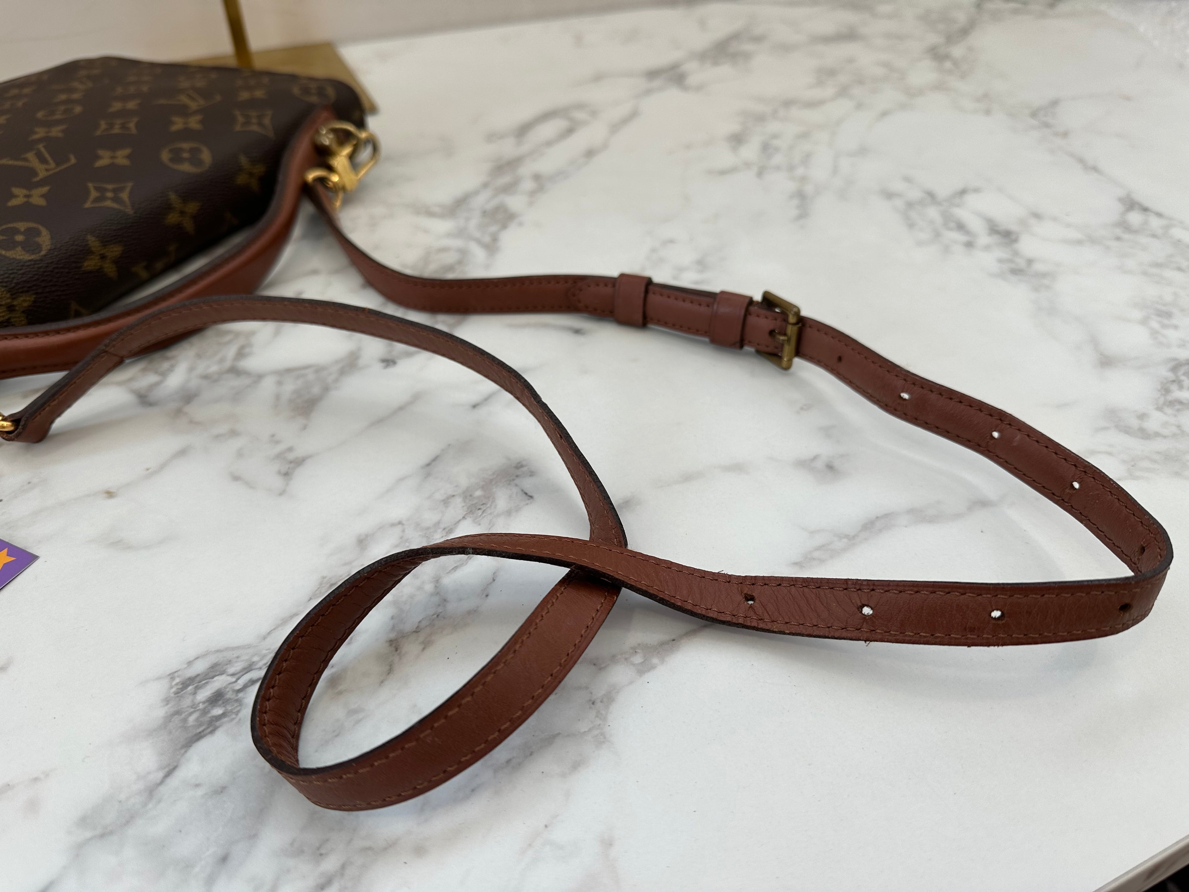 Louis Vuitton Monceau 28