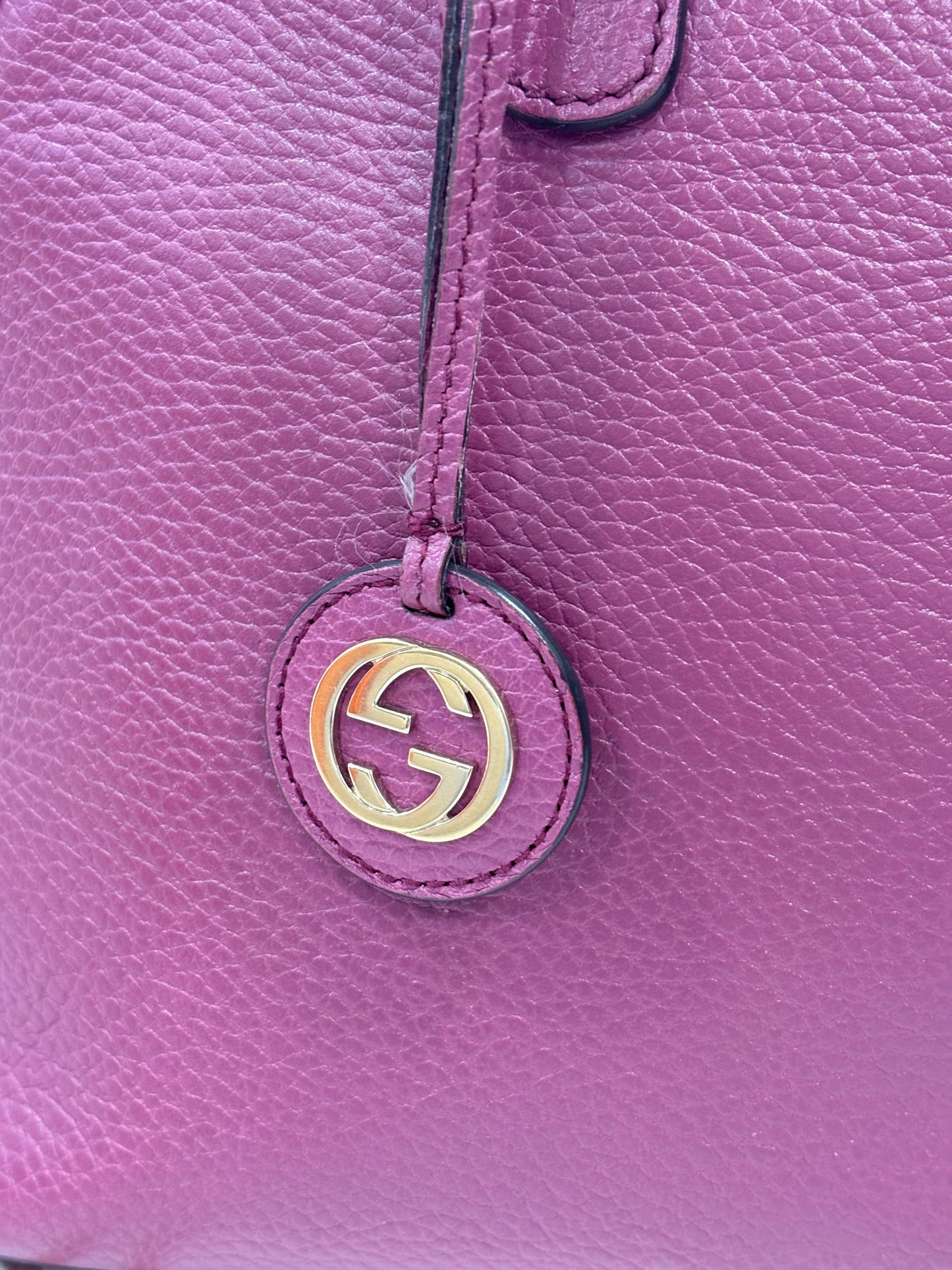 383940 - Gucci Purple
