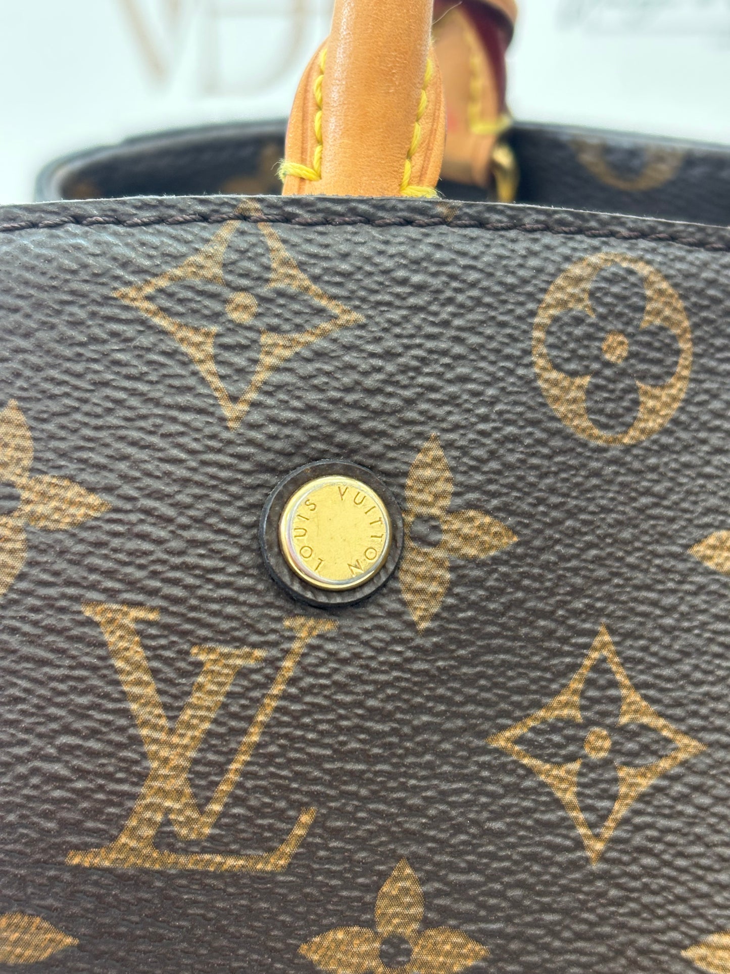 384104 - Louis Vuitton Montaigne