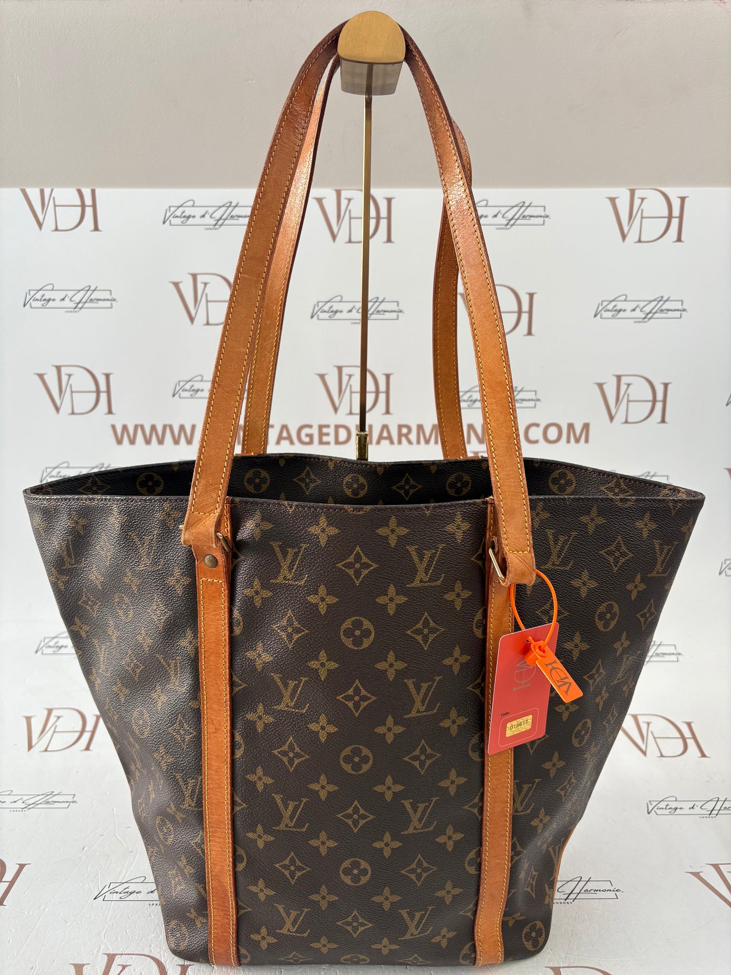 018617 - Louis Vuitton Sac Shopping