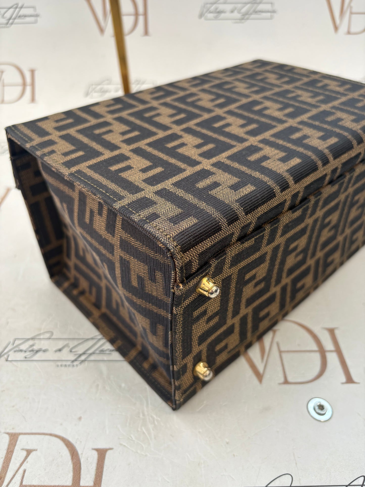 018105 - Fendi Brown Zucca