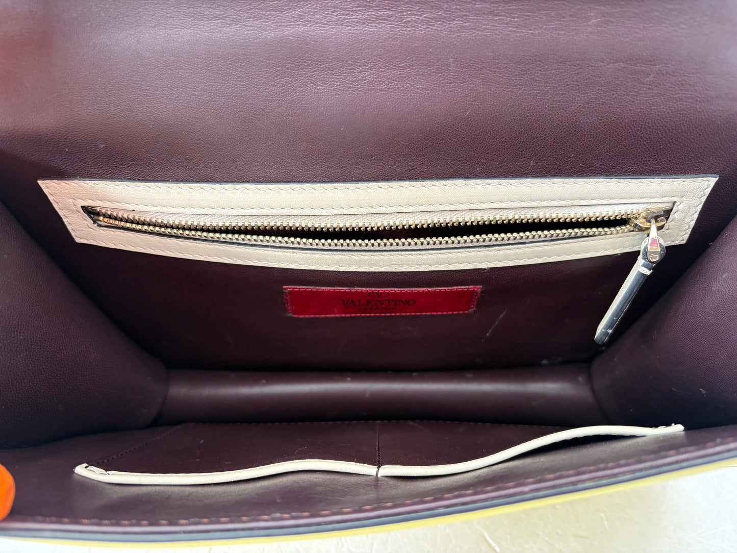 383475 - Valentino Glam Lock