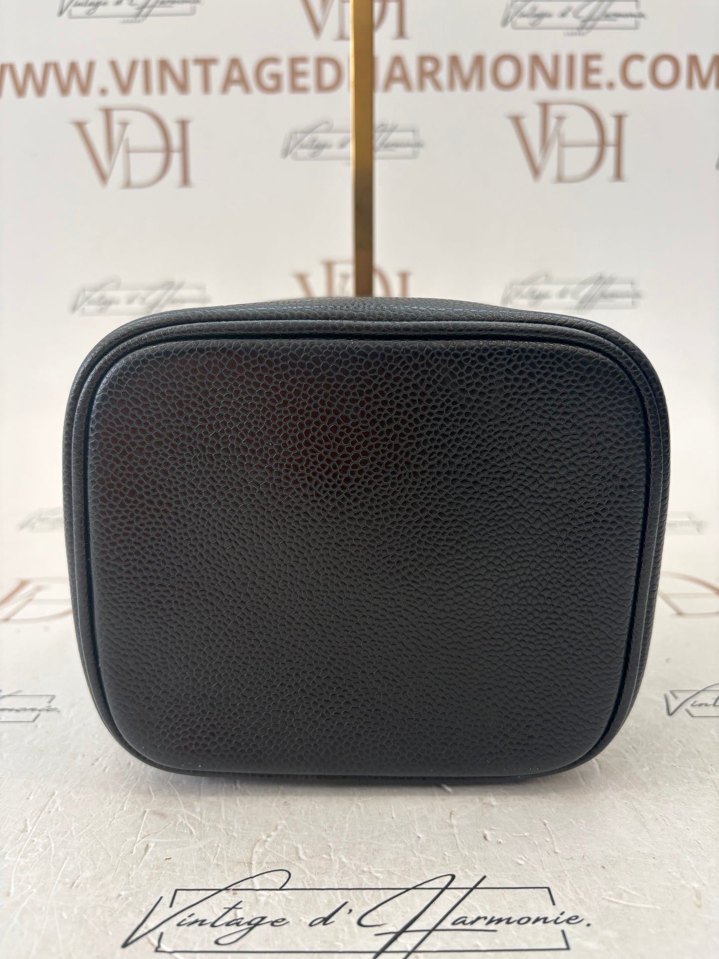 018034 - Chanel Black Calfskin Vanity