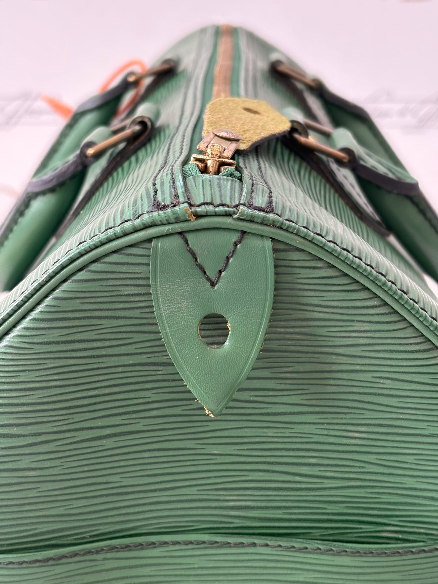 018561 - Louis Vuitton Green Epi Speedy 30