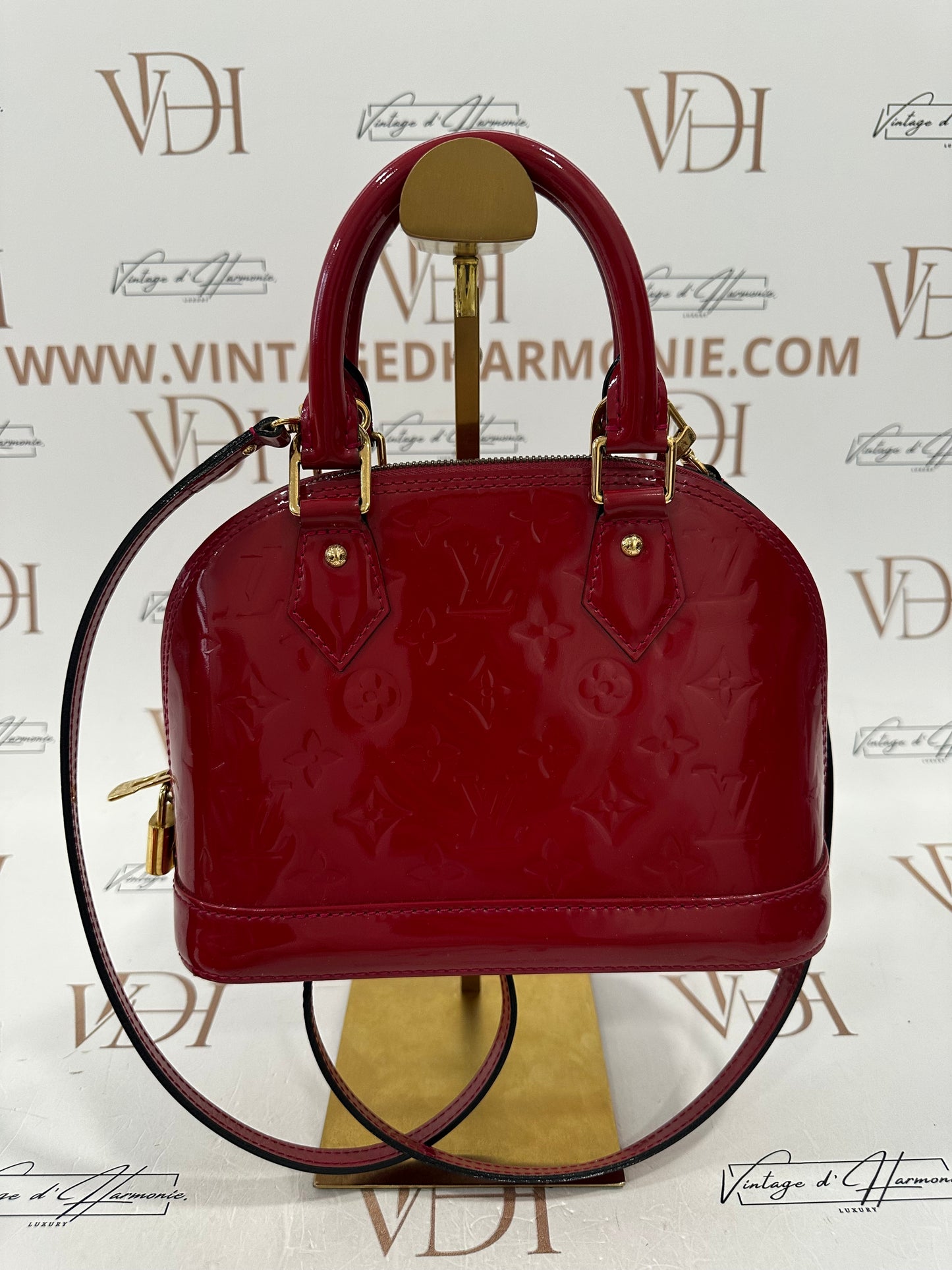 382849 - Louis Vuitton Alma BB Vernis