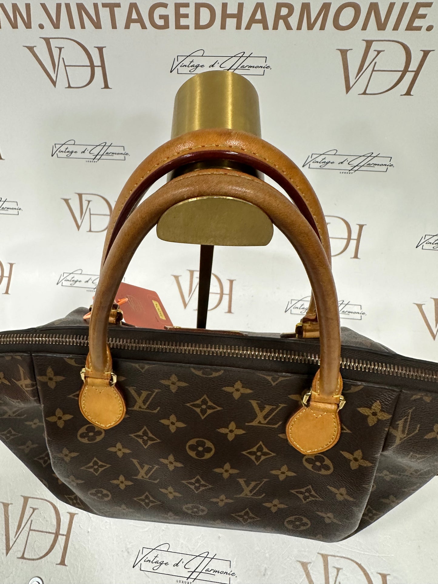 382974 - Louis Vuitton Turenne