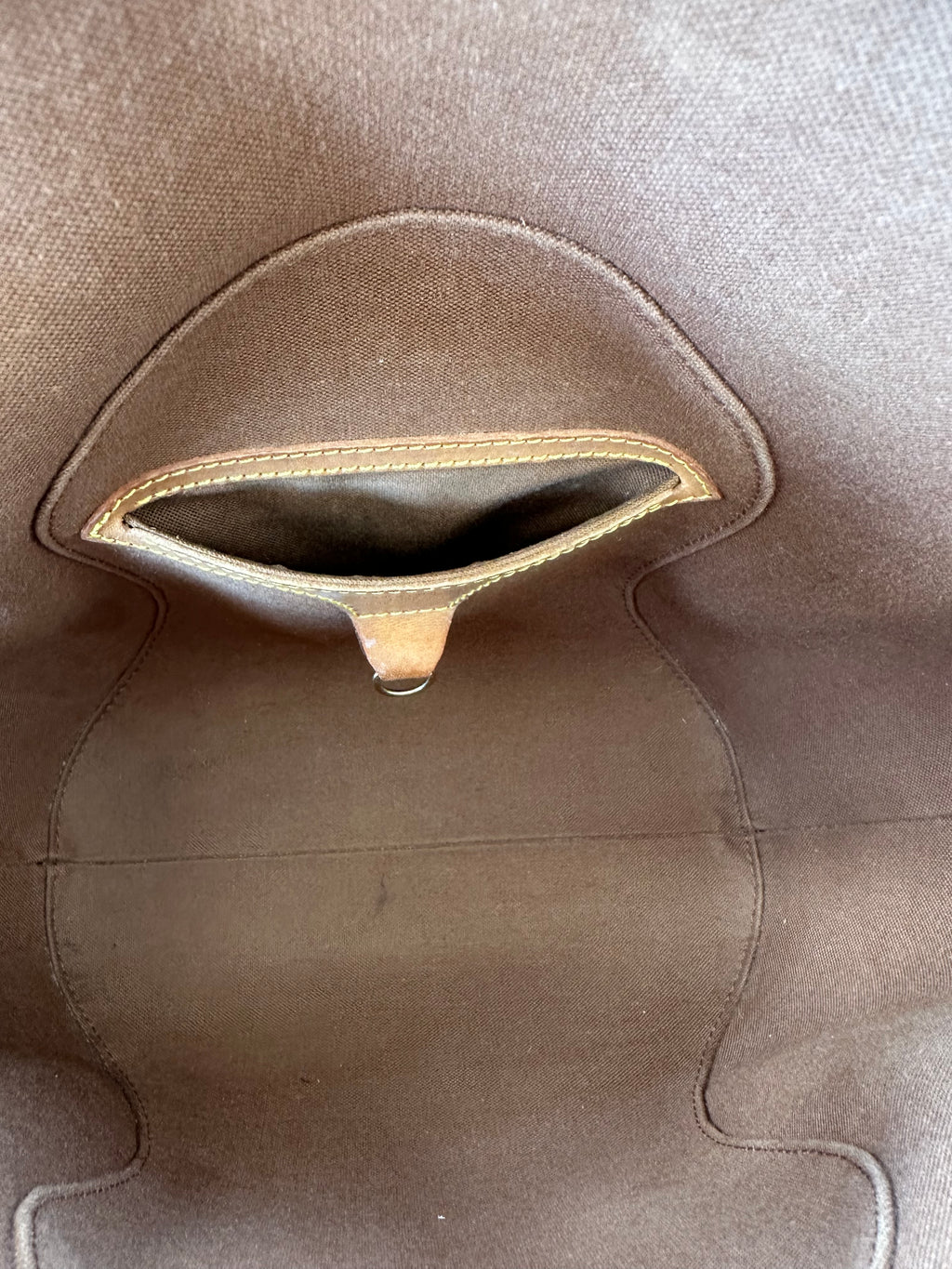 Louis Vuitton Ellipse MM