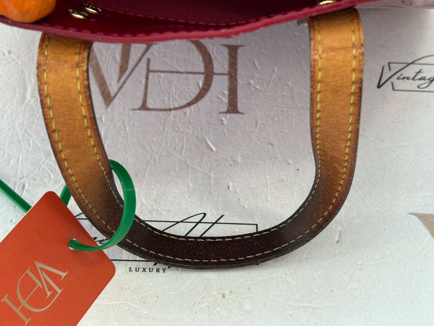 017229 - Louis Vuitton Vernis Reade PM