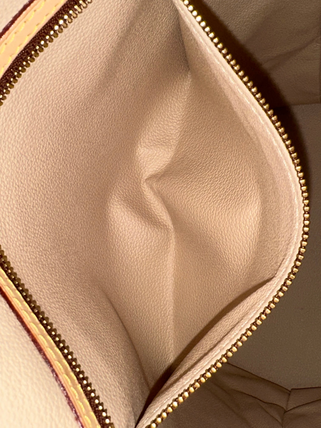 Louis Vuitton Bucket GM