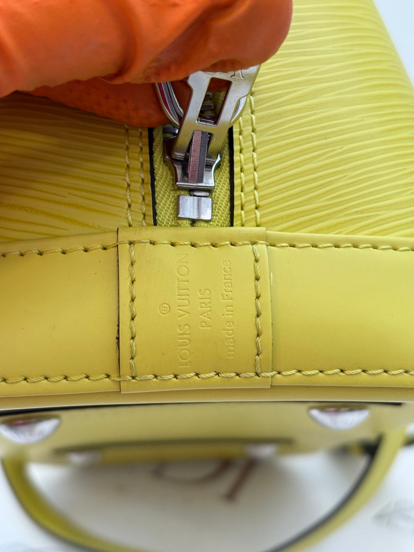 201432 - Louis Vuitton Alma Epi Yellow