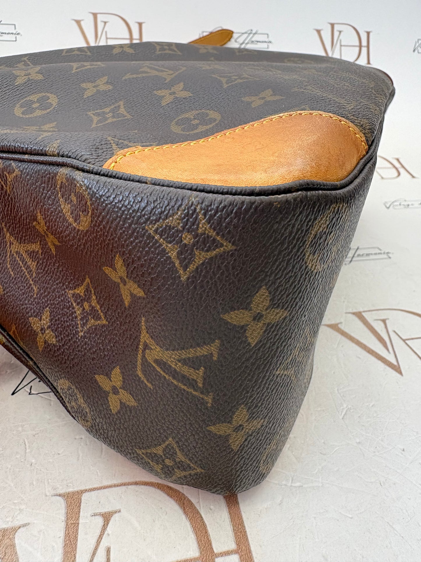 018797 - Louis Vuitton Boulogne