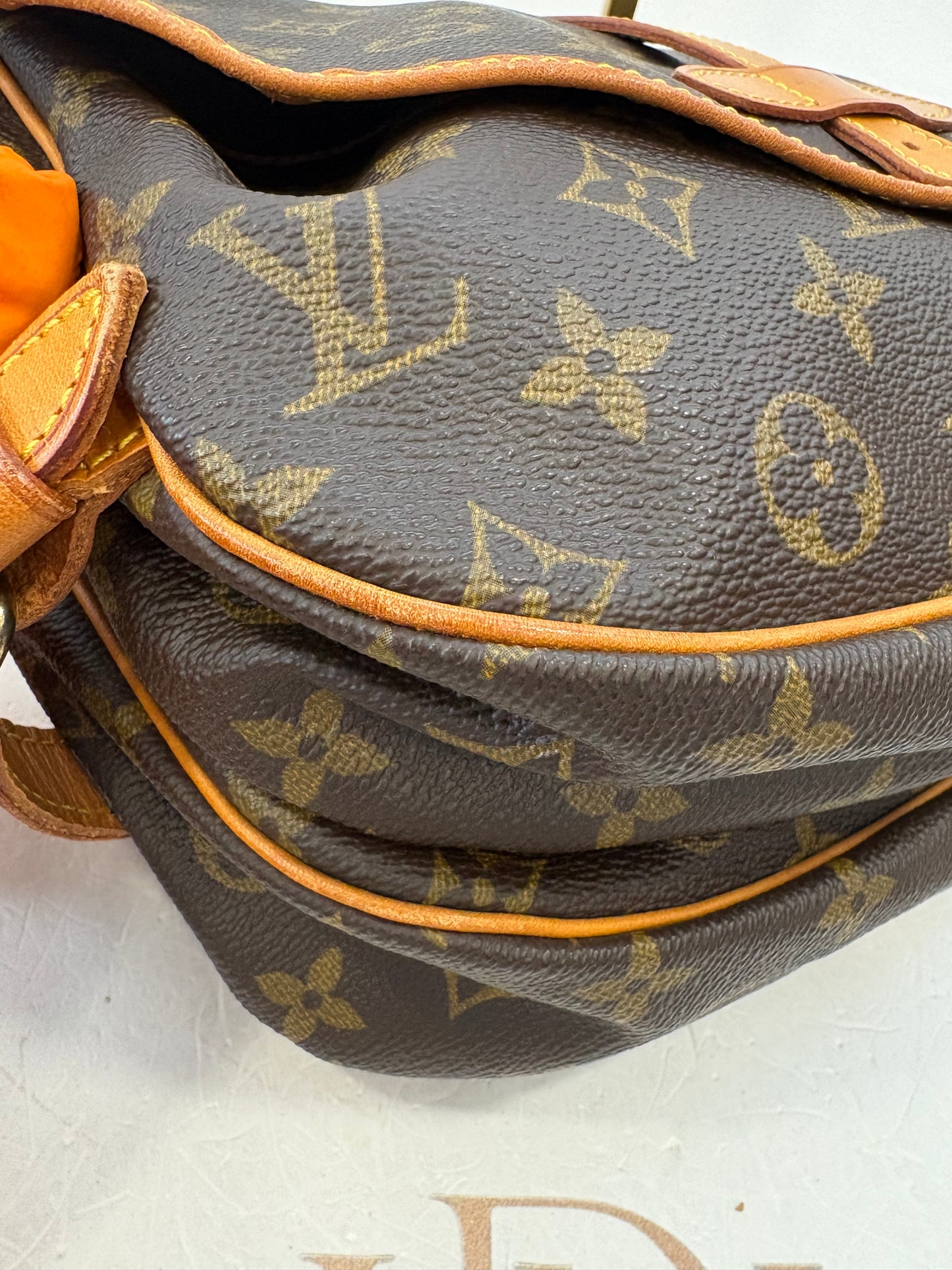 017643 - Louis Vuitton Saumur 30