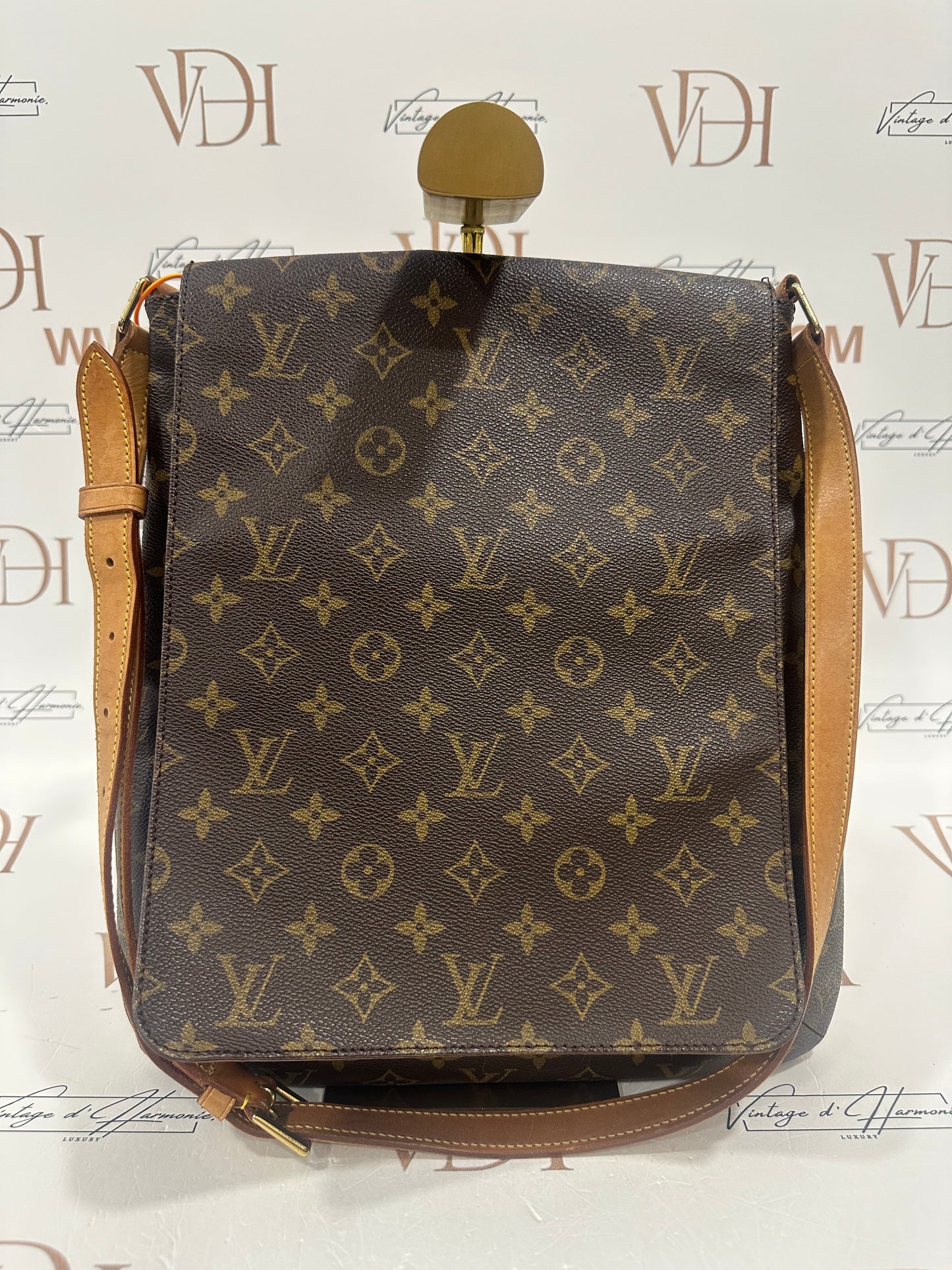 017796 - Louis Vuitton Musette