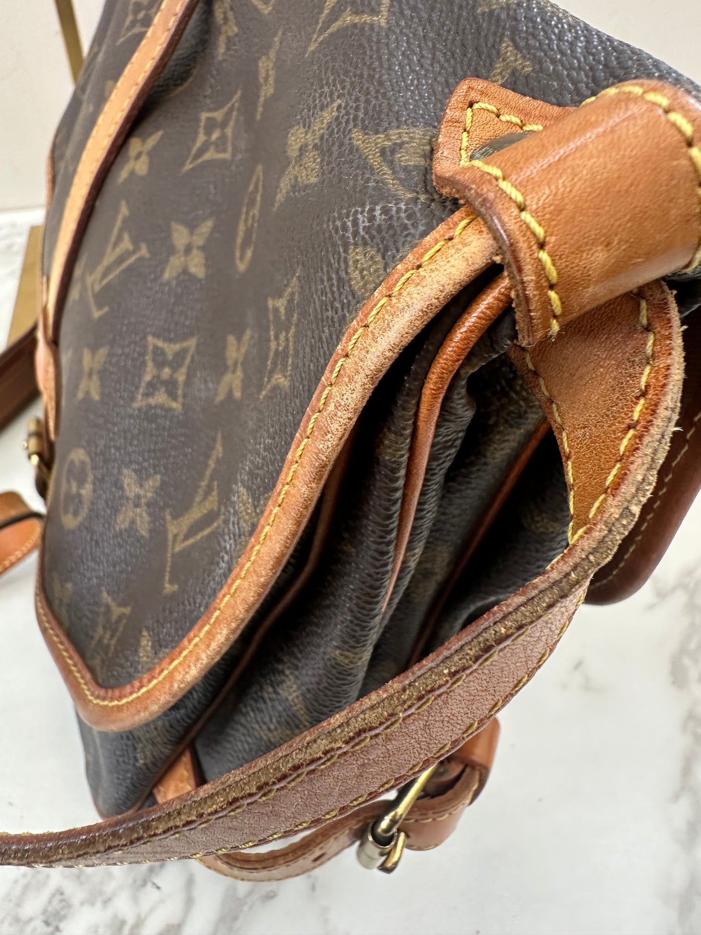 Louis Vuitton Saumur 30