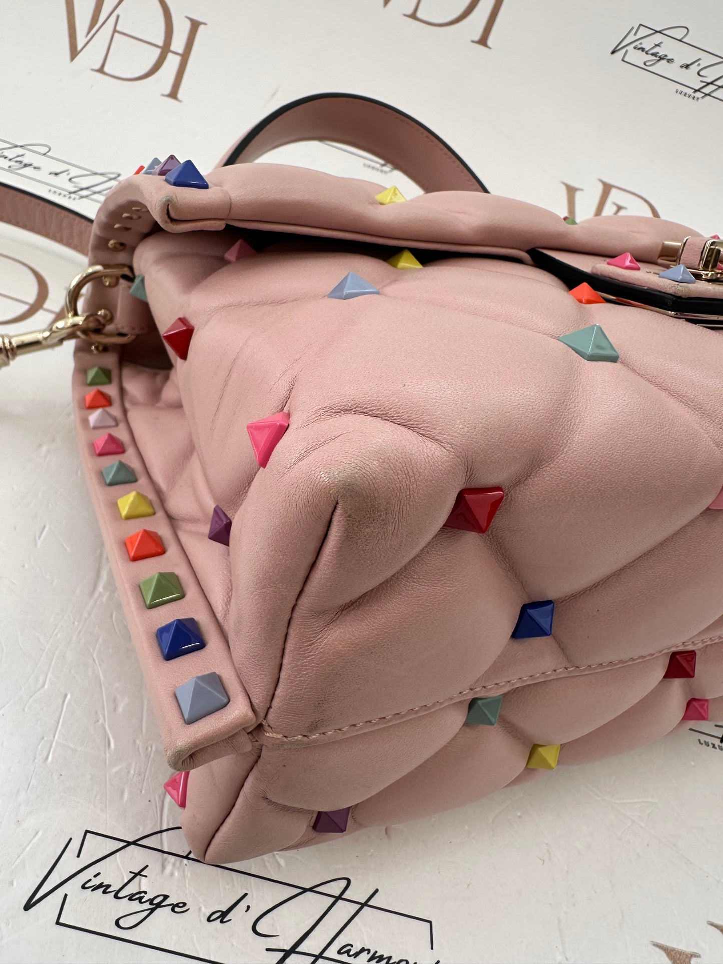 382347 - Valentino Candystud