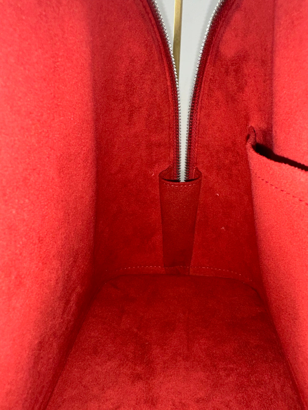 Louis Vuitton Alma Epi red