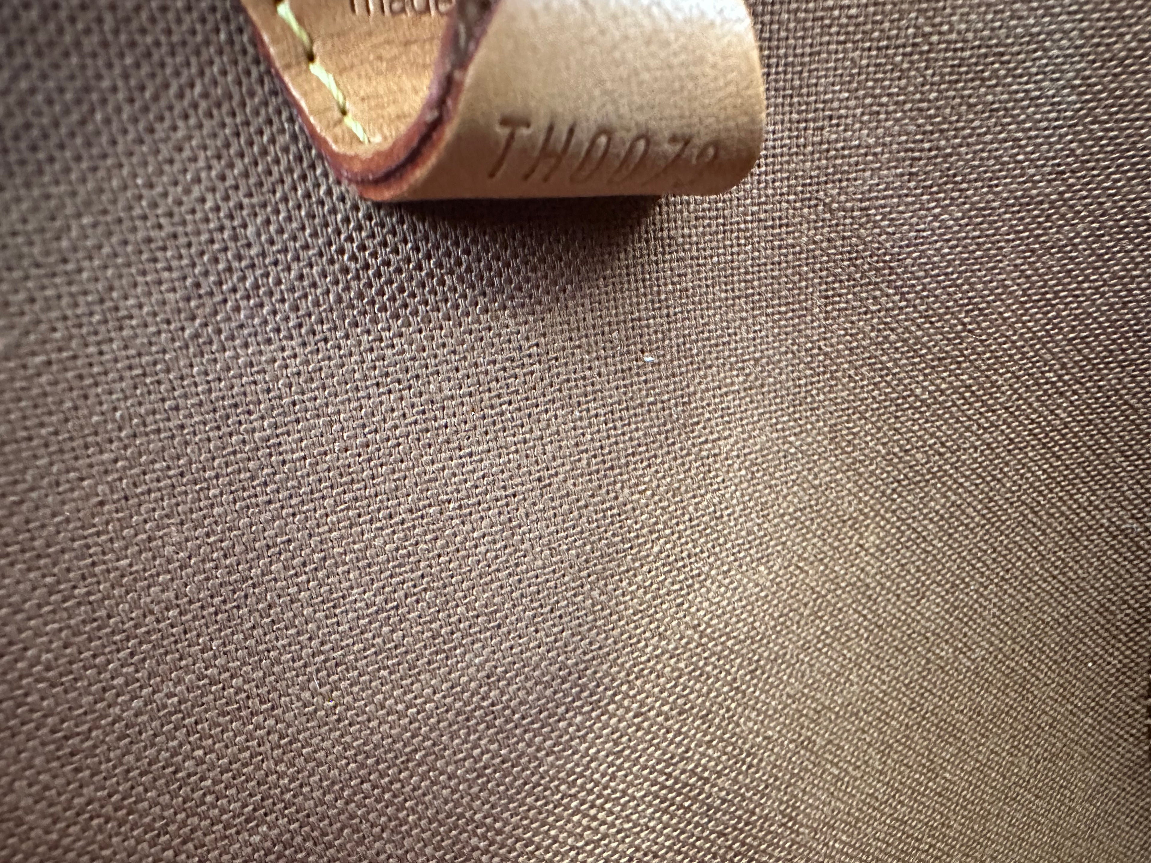 Louis Vuitton Ellipse MM