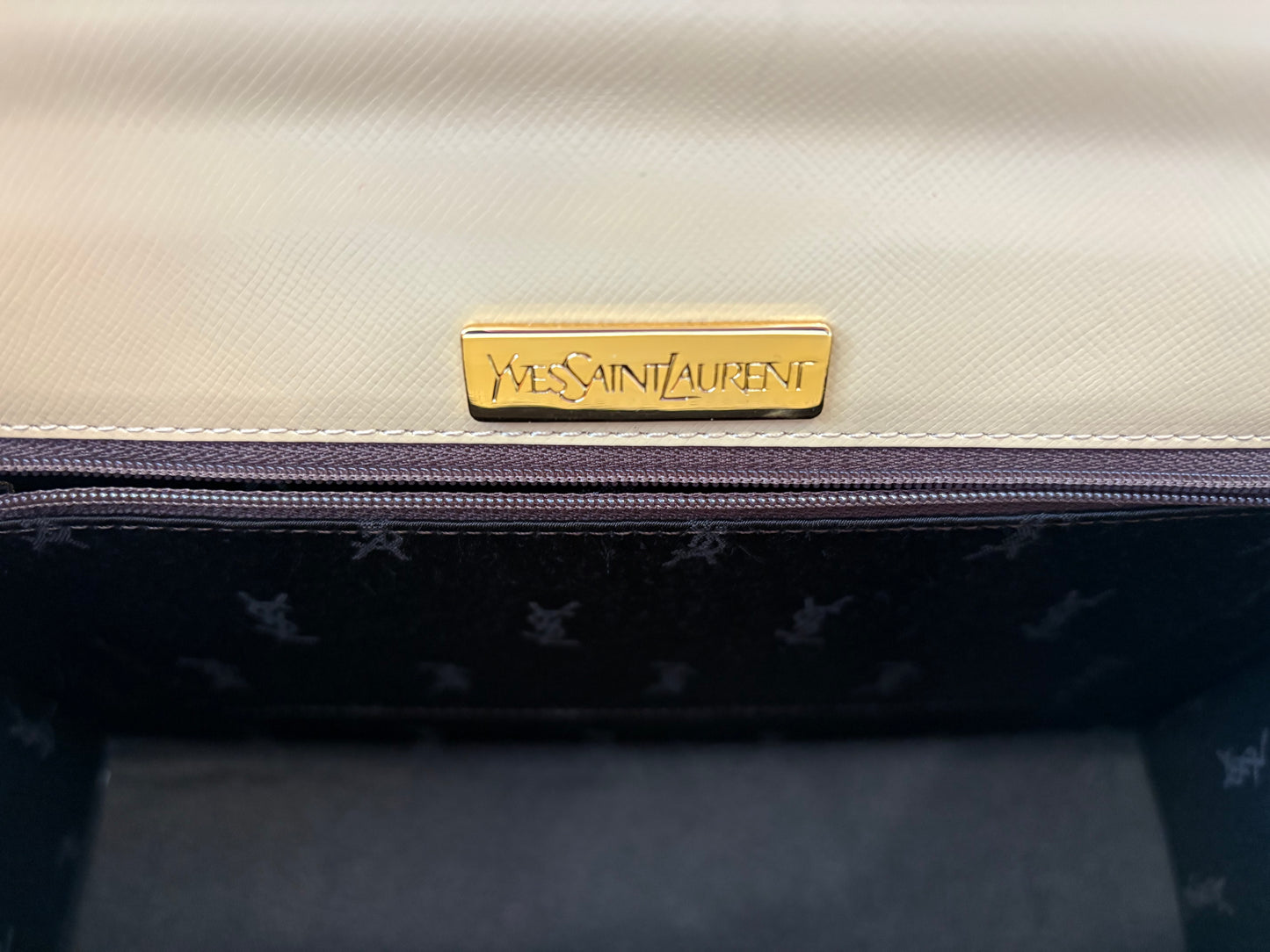 019005 - Saint Laurent Beige