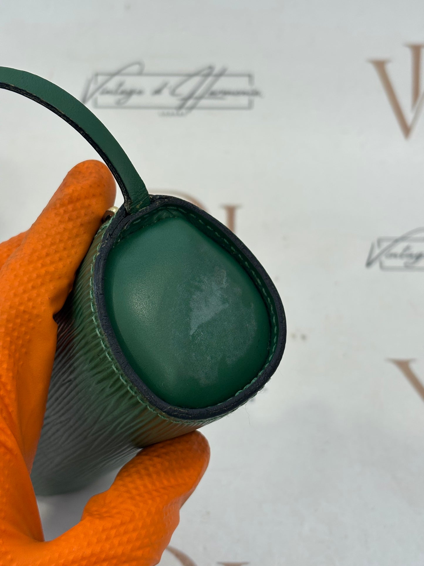 018206 - Louis Vuitton Green Epi