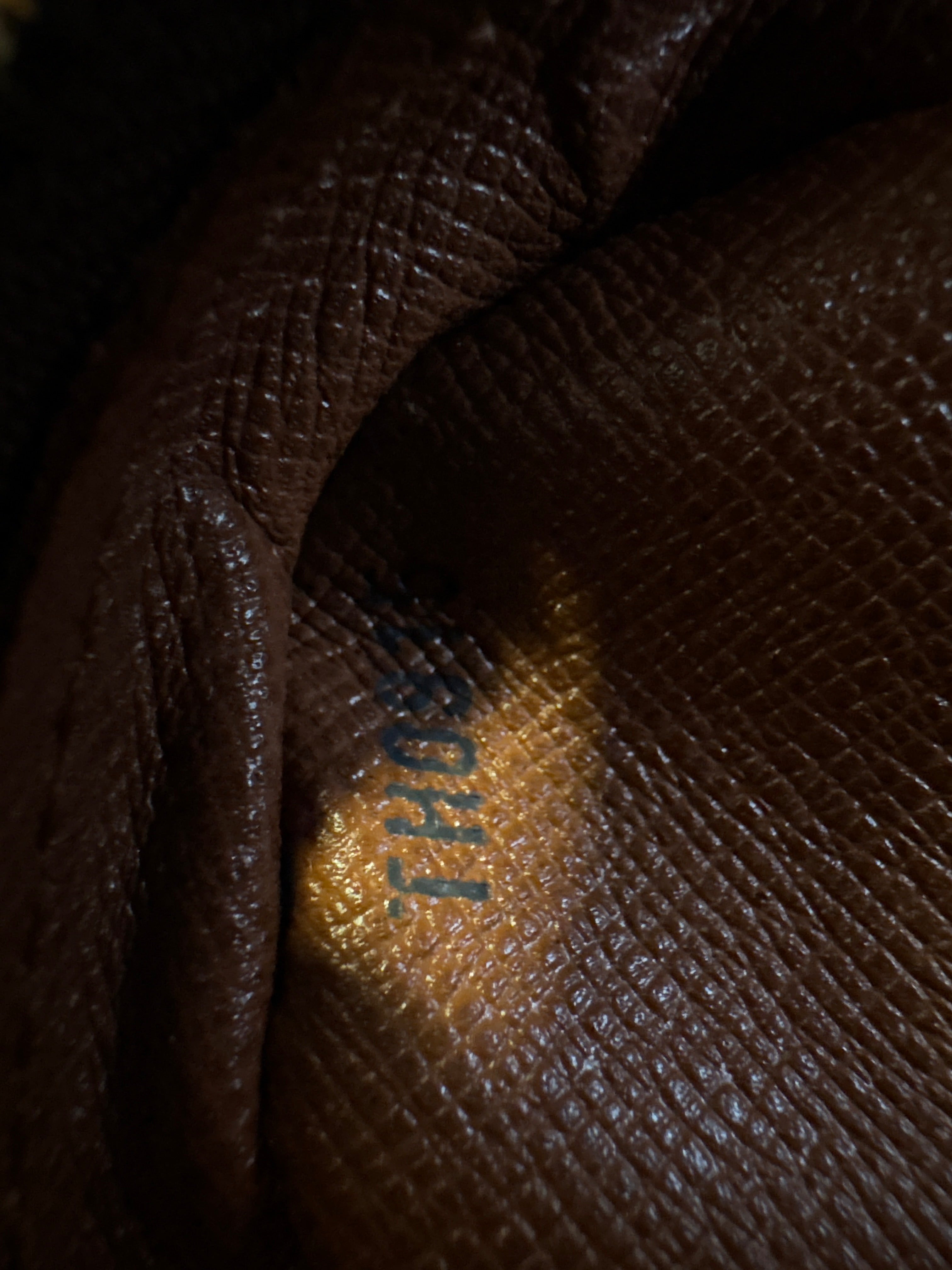 Louis Vuitton Dragonne GM