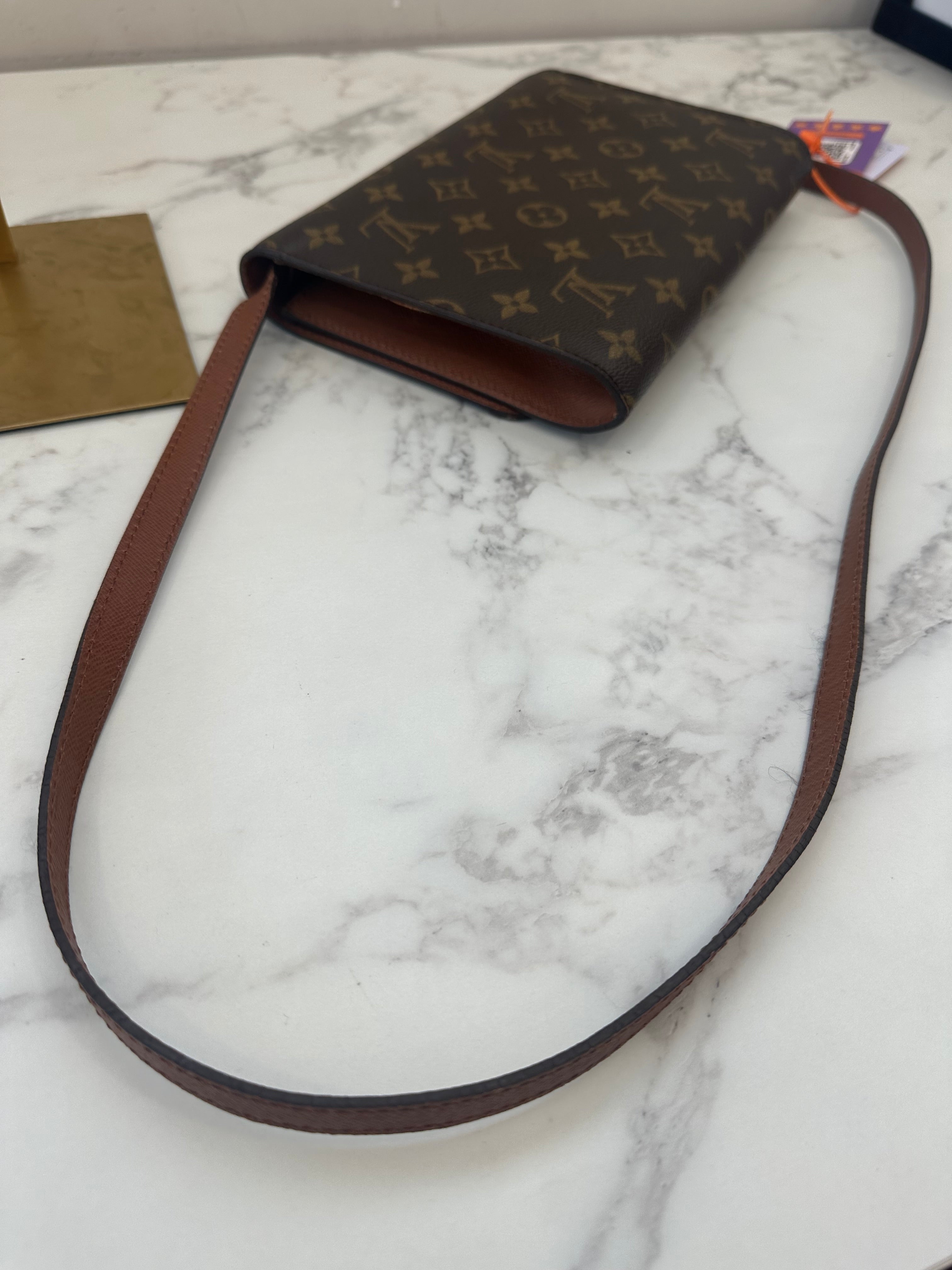 Louis Vuitton Bordeaux 23