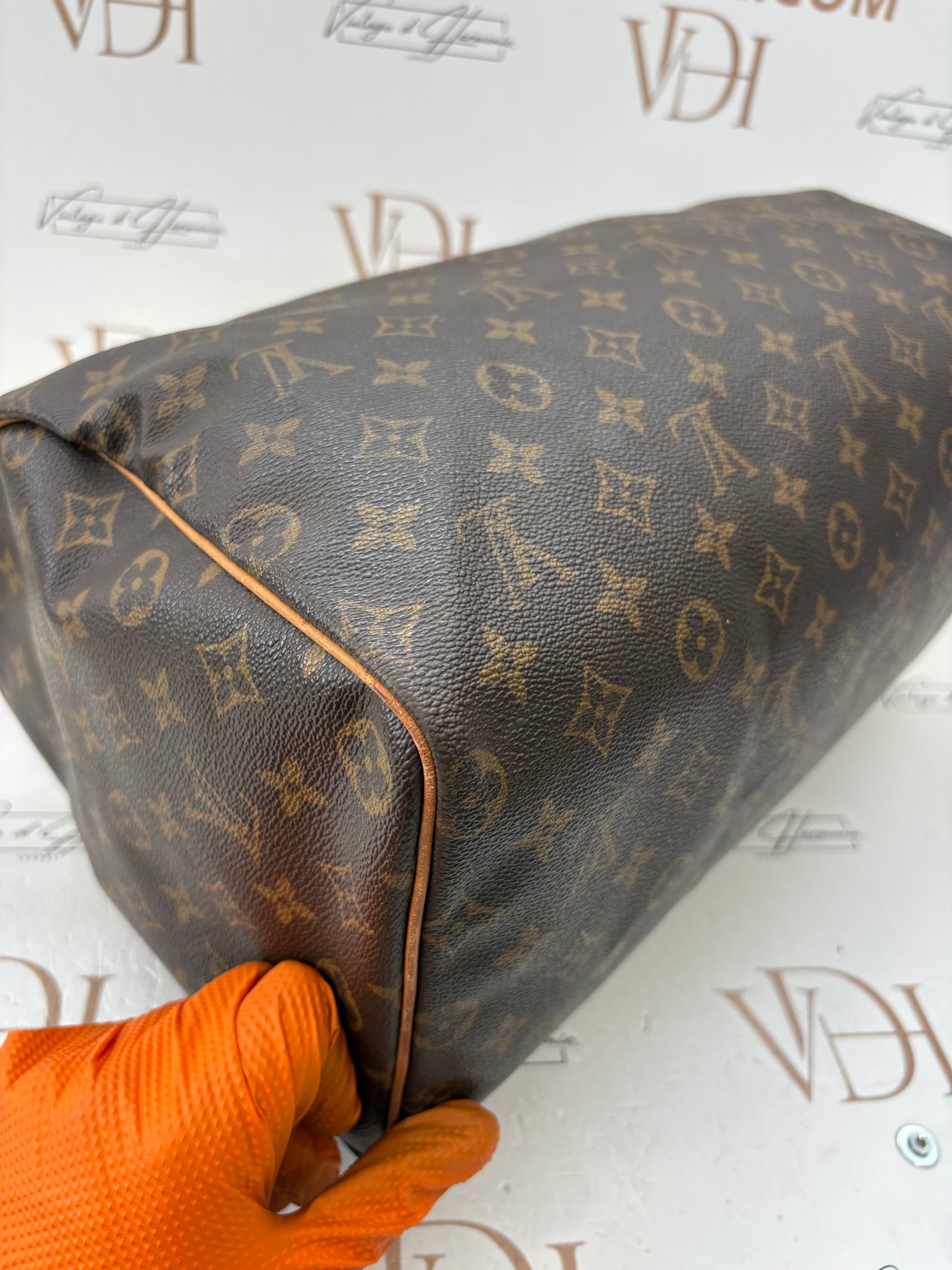 018773 - Louis Vuitton Speedy 40