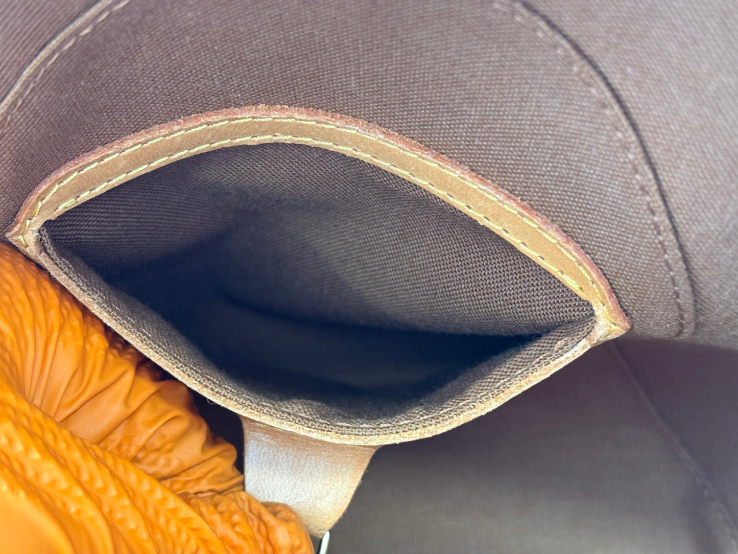018734 - Louis Vuitton Ellipse PM