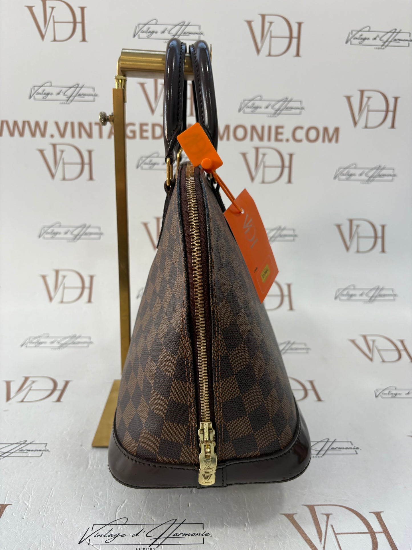 017861 - Louis Vuitton Alma Damier