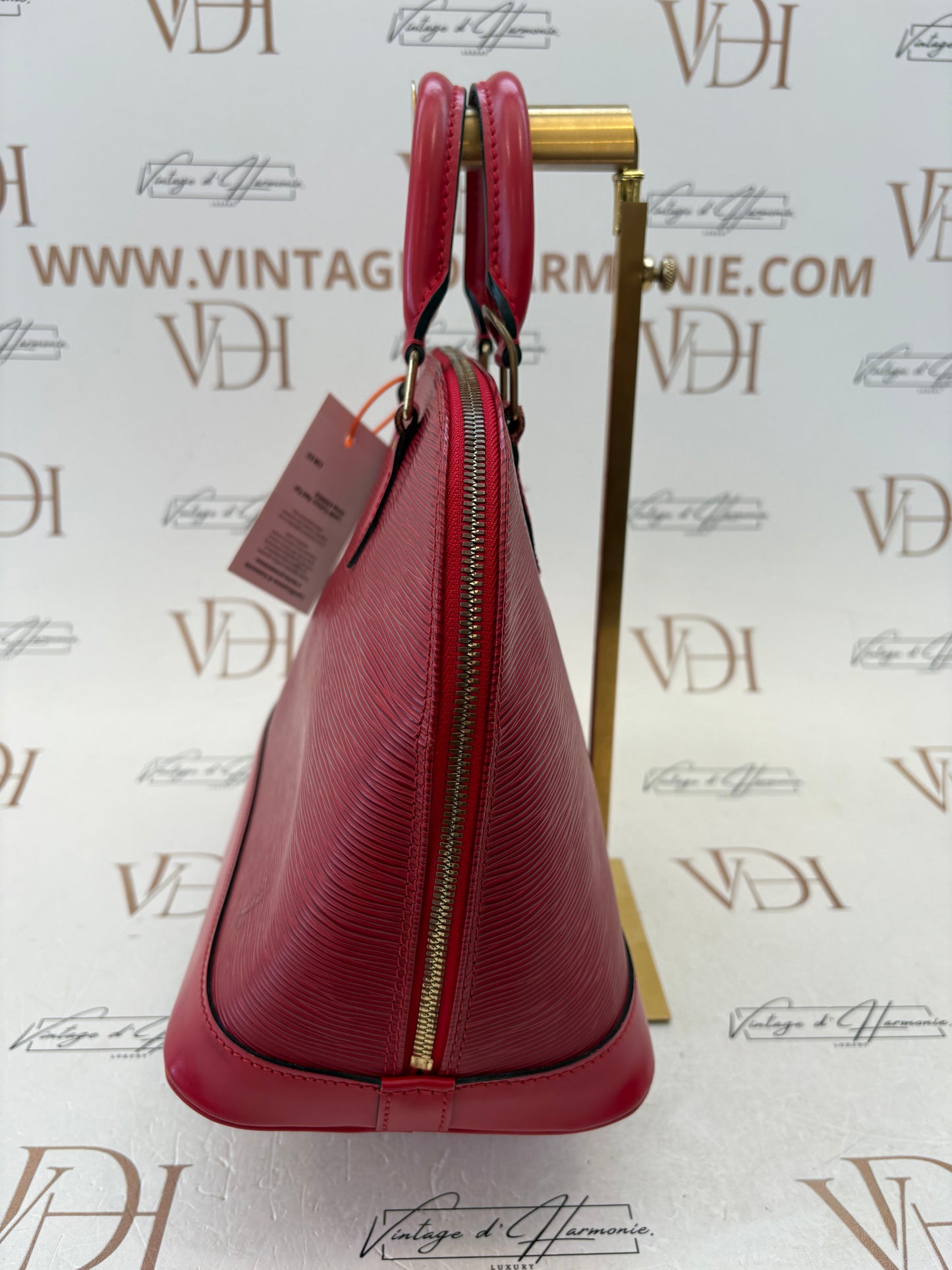 018899 - Louis Vuitton Alma Red Epi