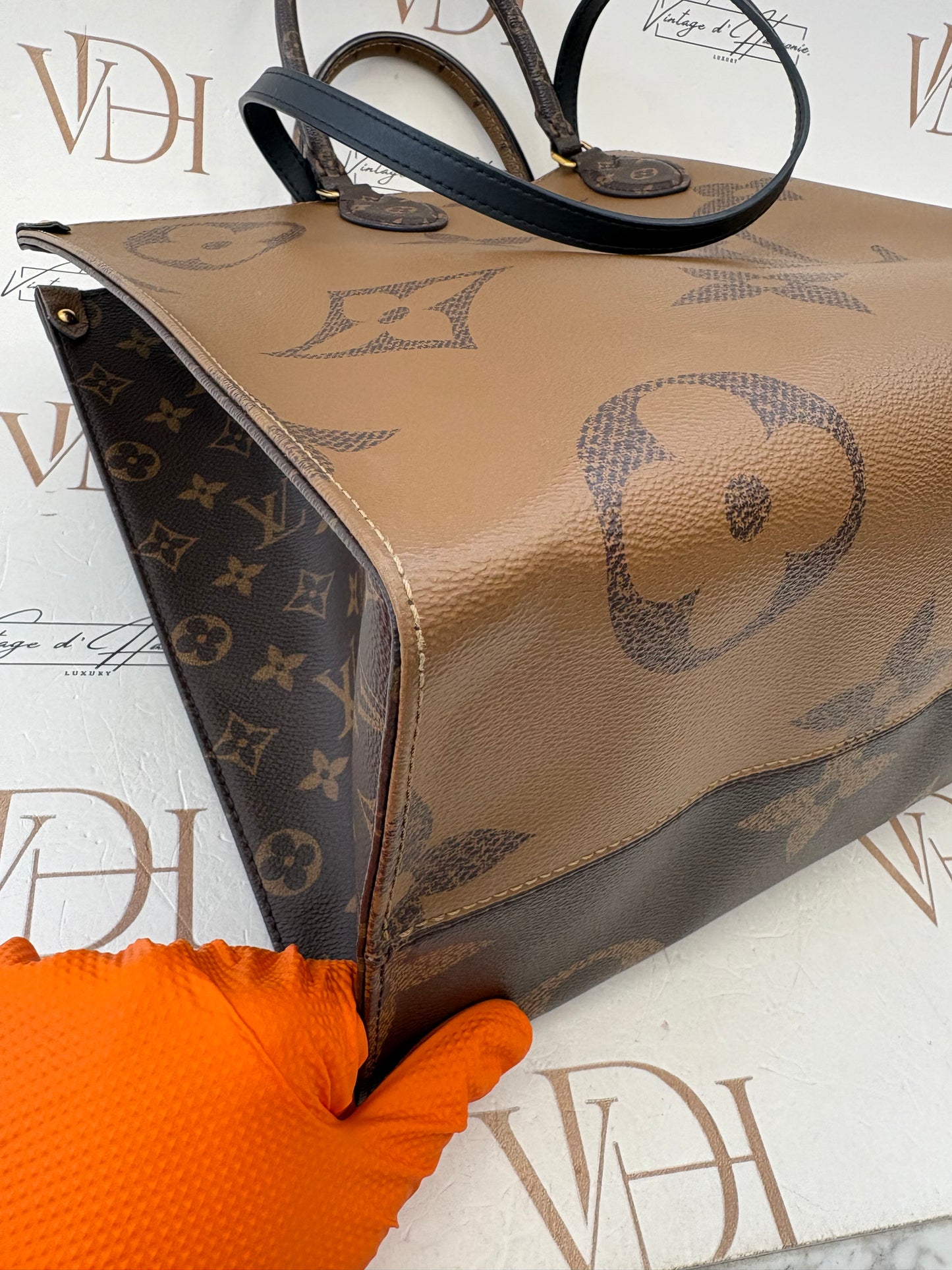 383351 - Louis Vuitton Onthego