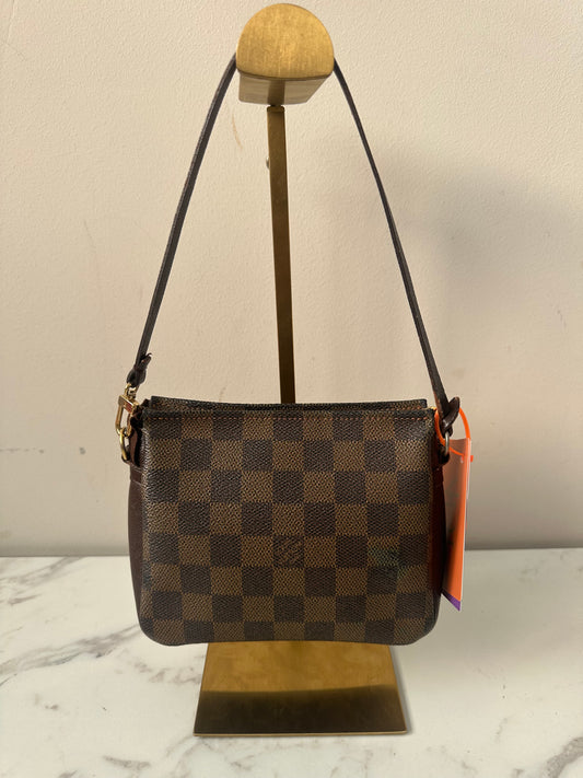 Louis Vuitton Pochette Damier