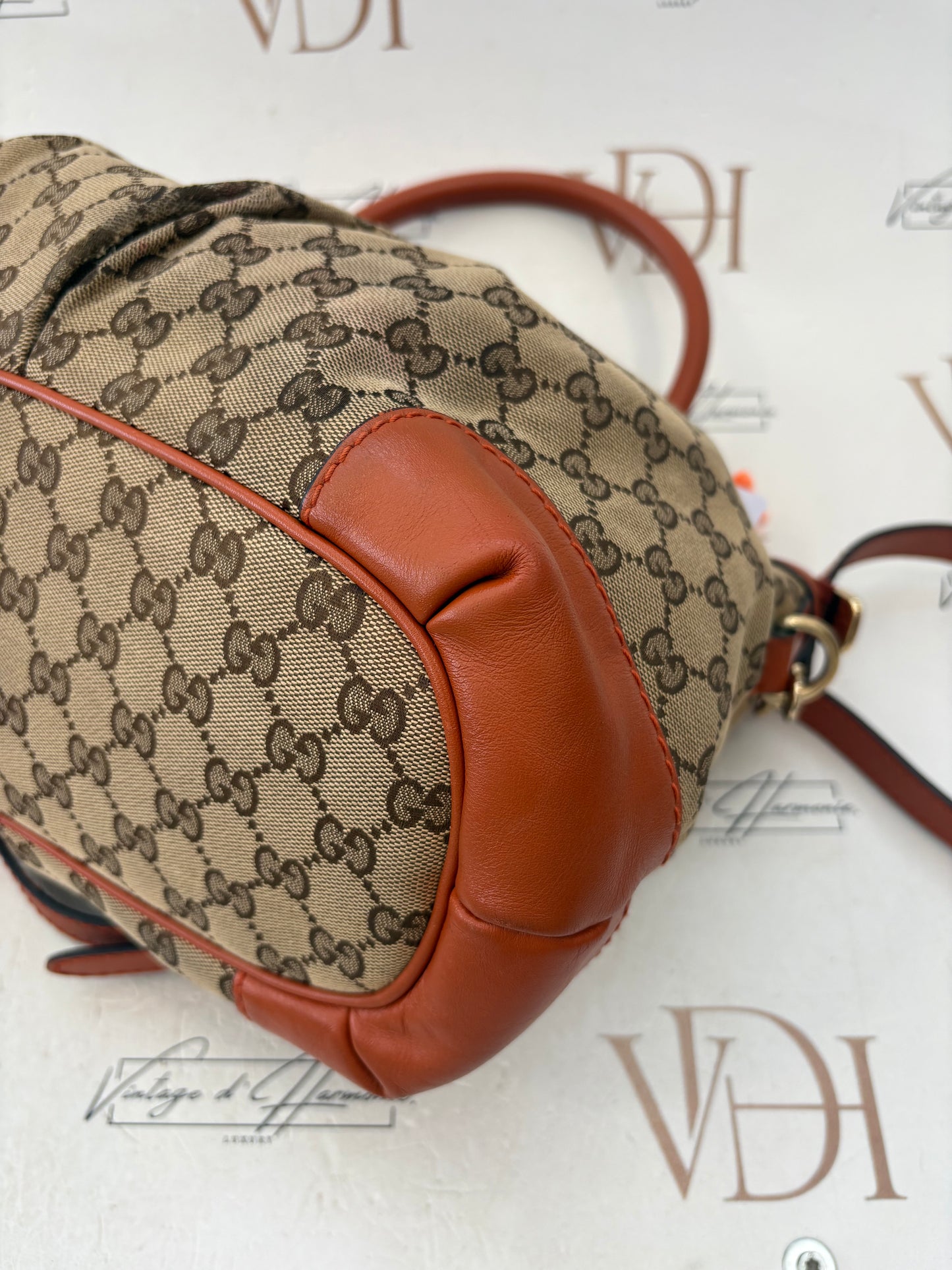 384043 - Gucci Sukey