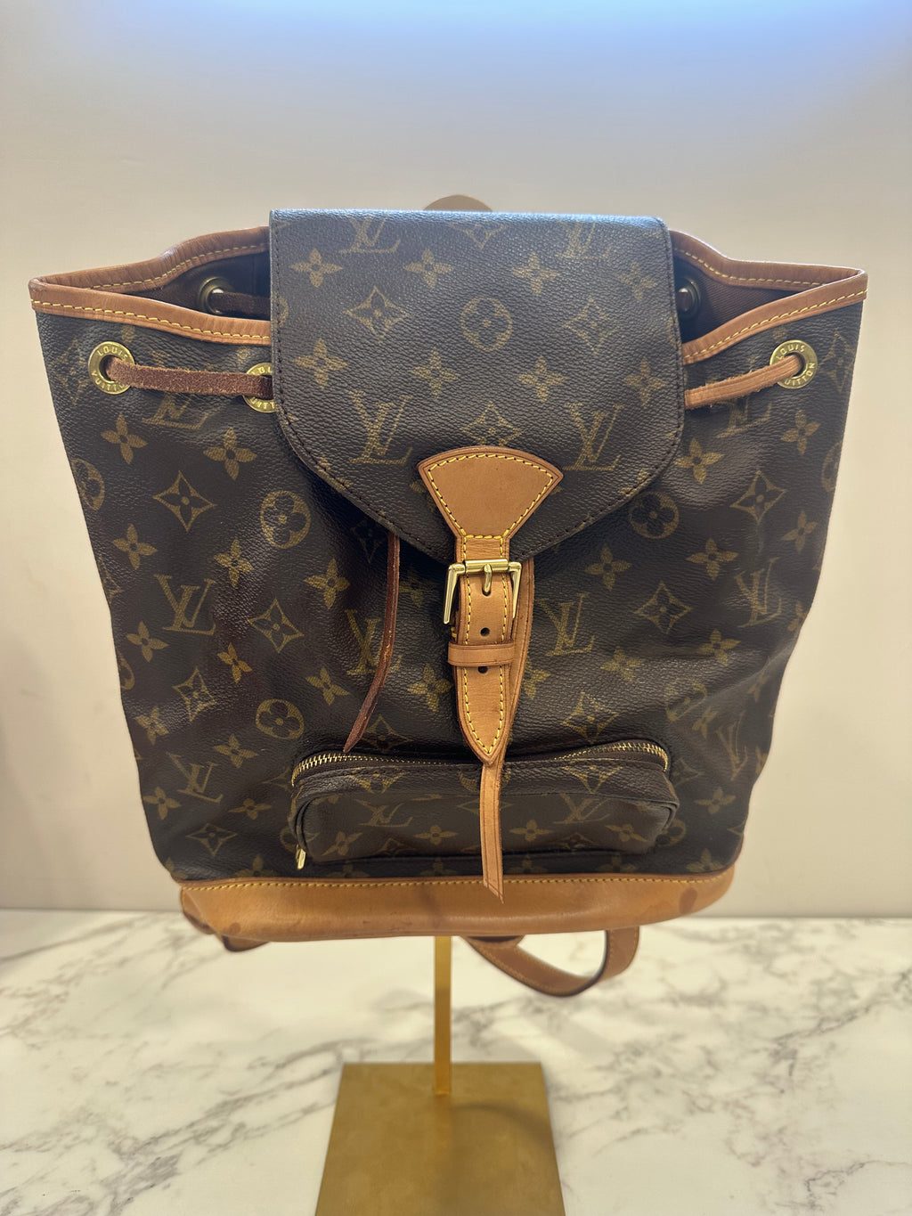 Louis Vuitton Montsouris MM
