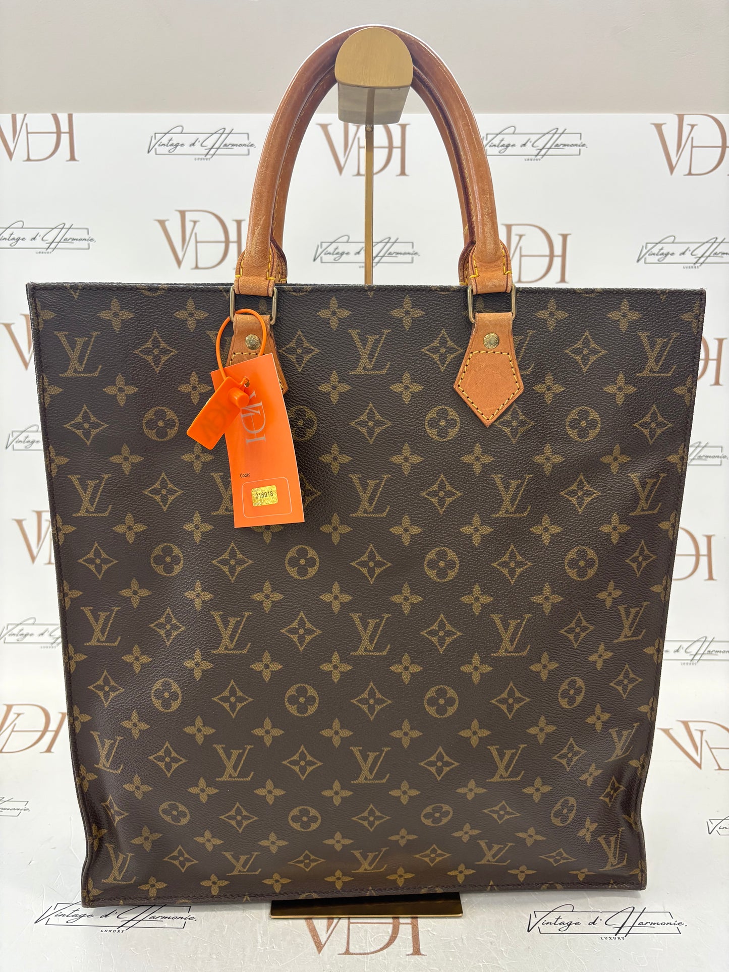 016918 - Louis Vuitton Sac Plat