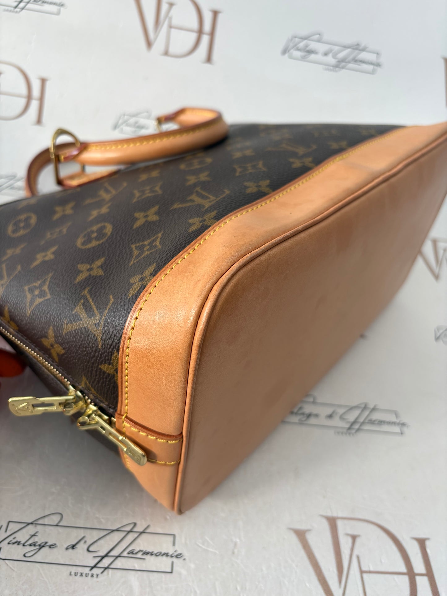 018733 - Louis Vuitton Alma