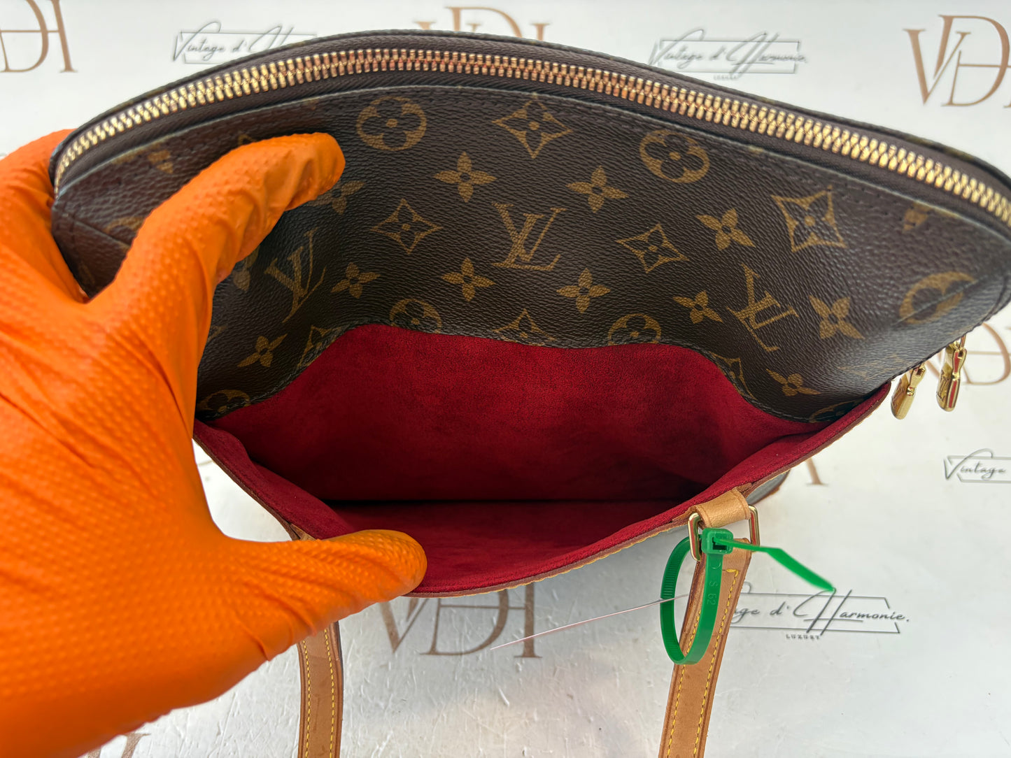 017122 - Louis Vuitton Coussin GM