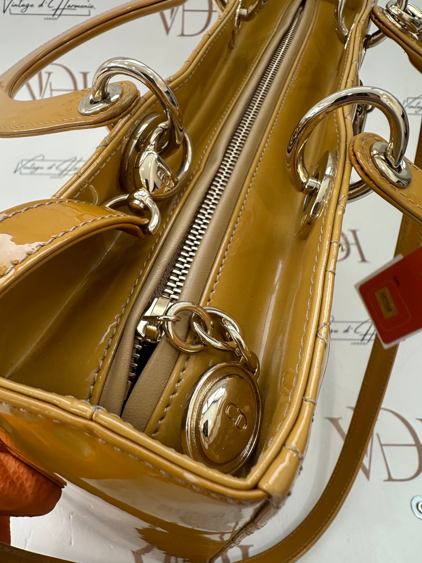 382638 - Dior Lady