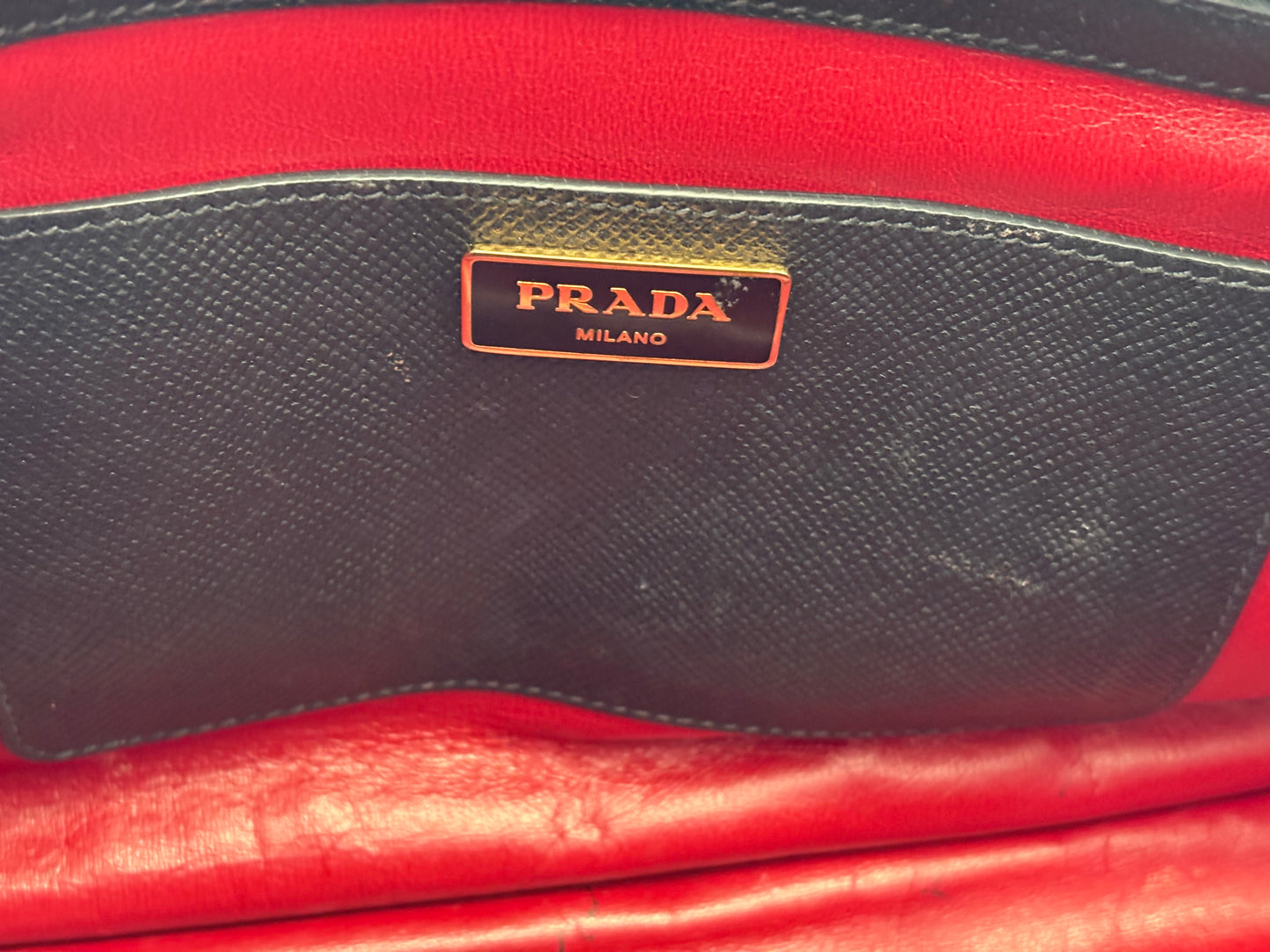 201166 - Prada Black