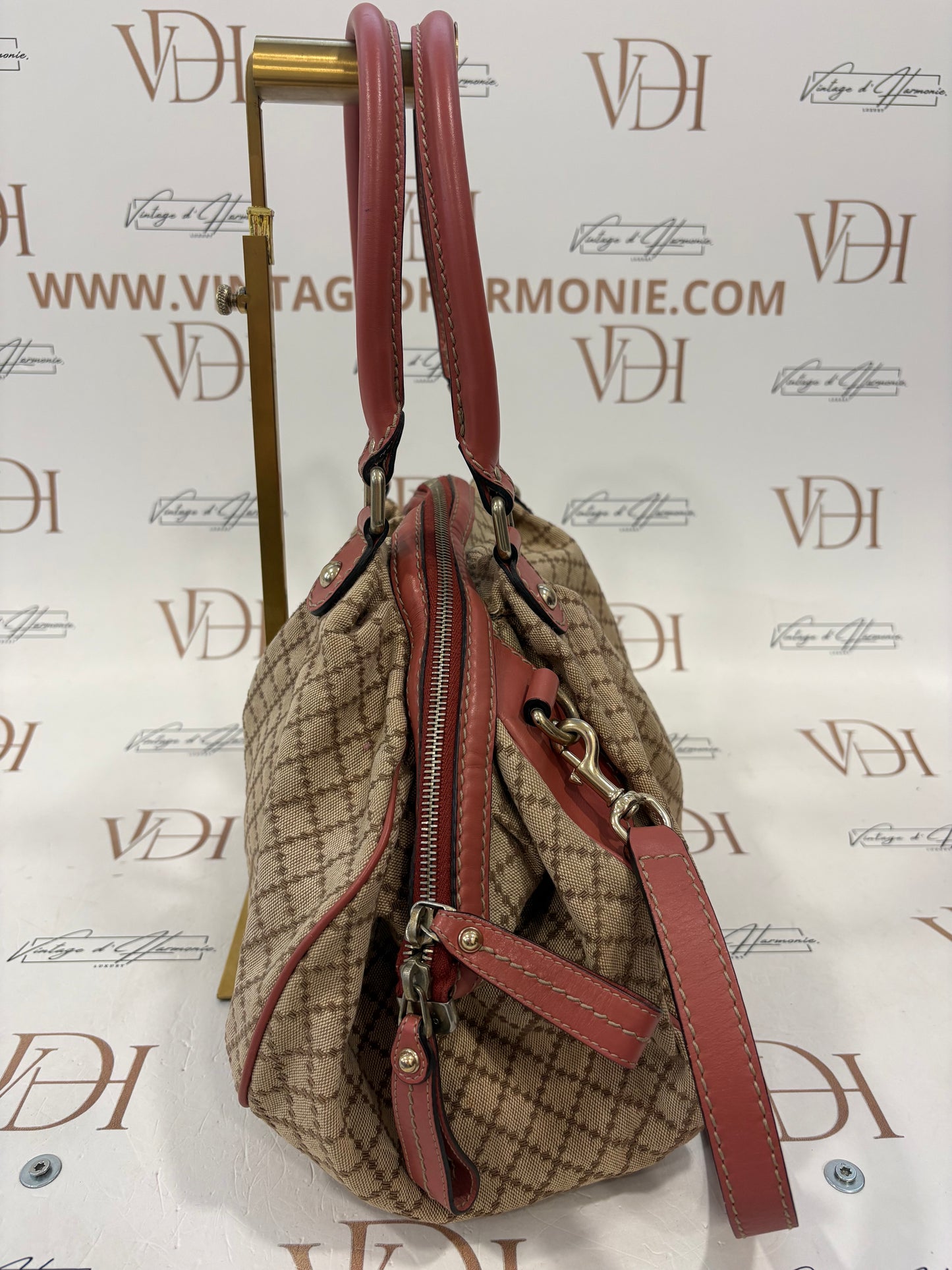 383092 - Gucci Sukey