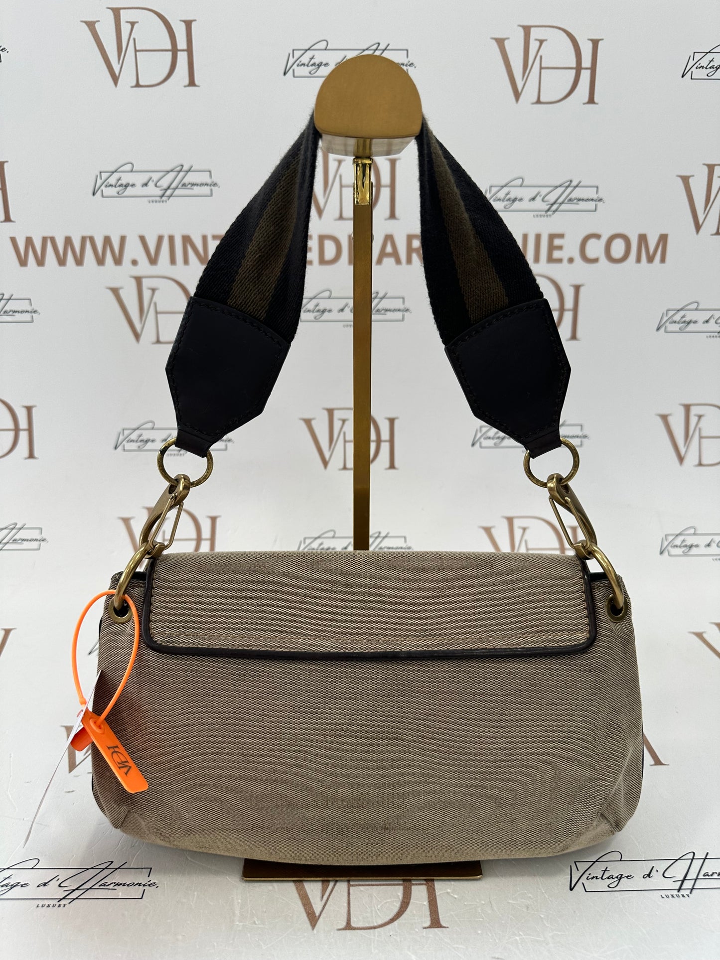 382300 - Gucci Vintage