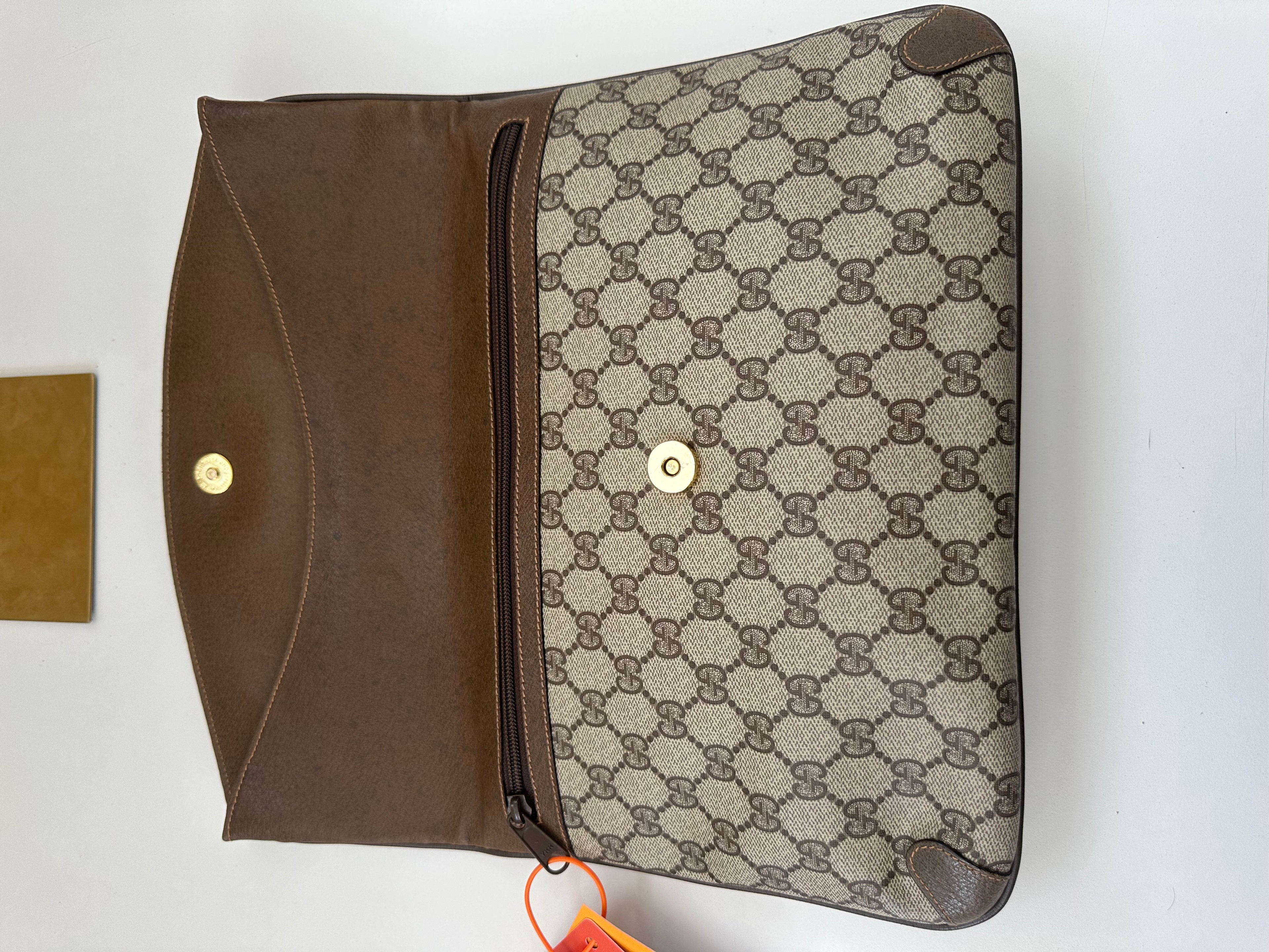 Gucci Pochette Interlocking