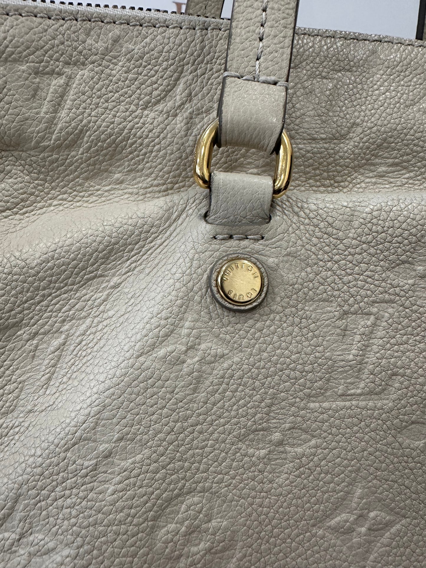 382893 - Louis Vuitton Lumineuse