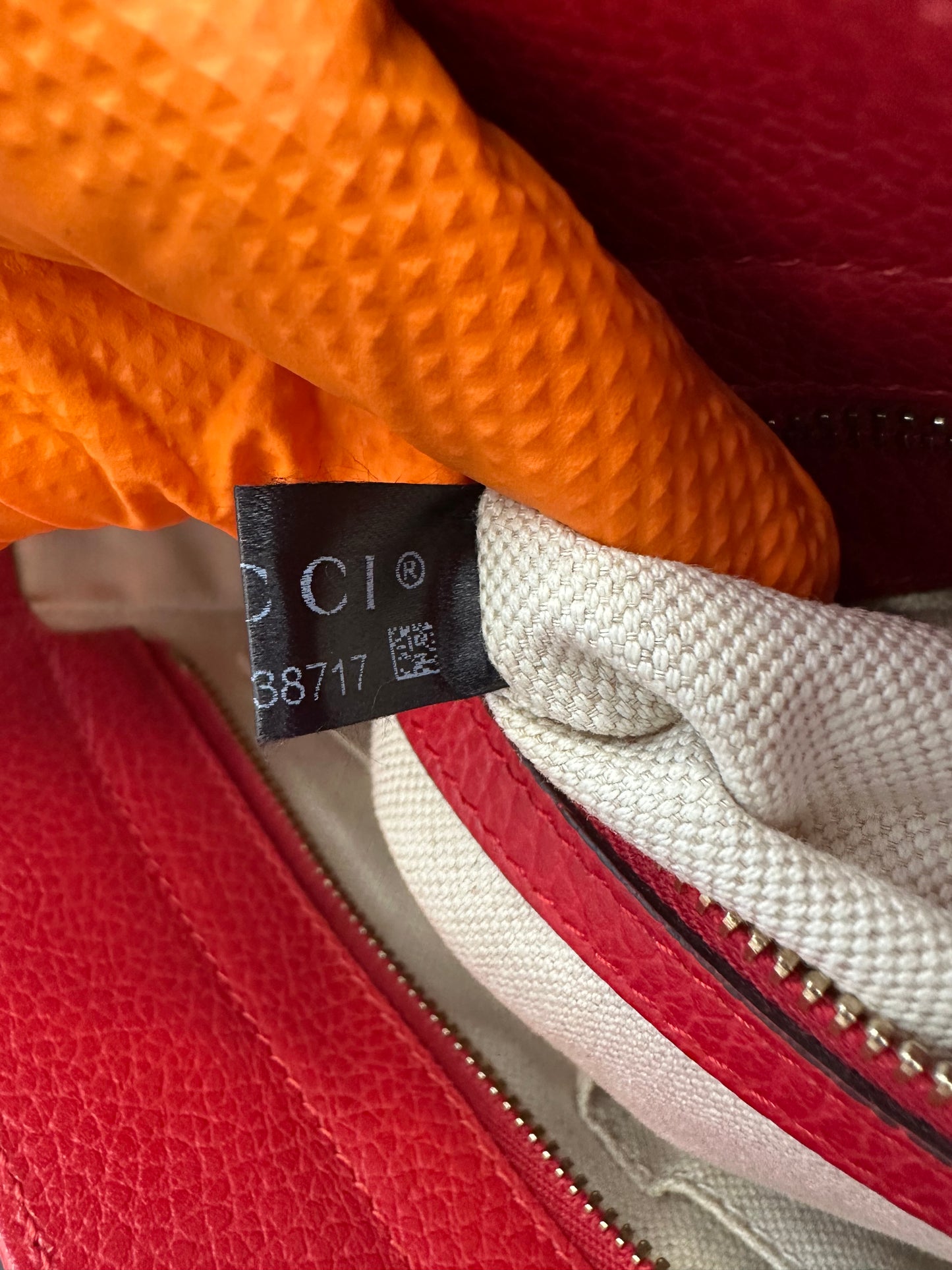 382541 - Gucci Swing