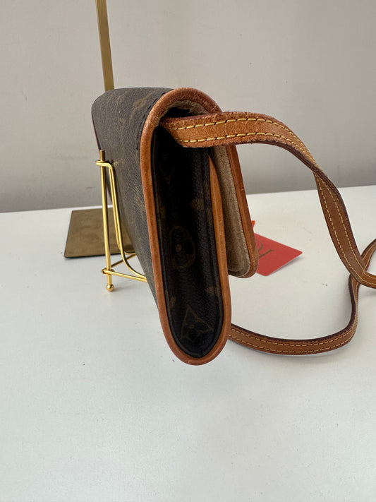 Louis Vuitton Pochette Twin GM