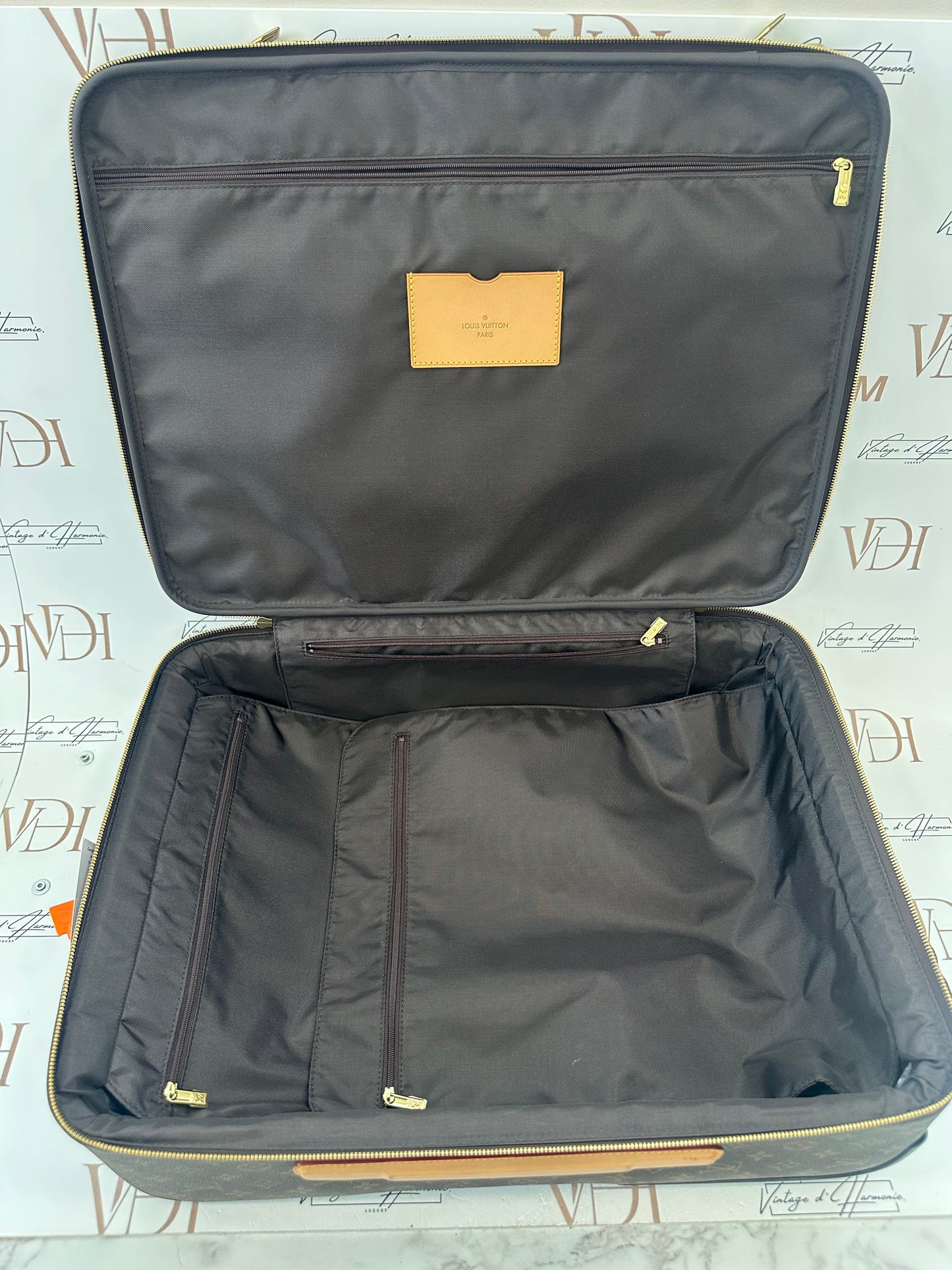 016886 - Louis Vuitton Trolley